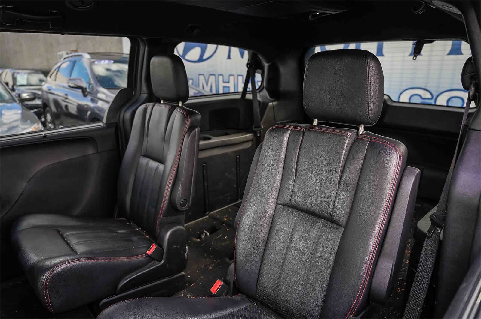 Thumbnail: 2018 Dodge Grand Caravan - 18