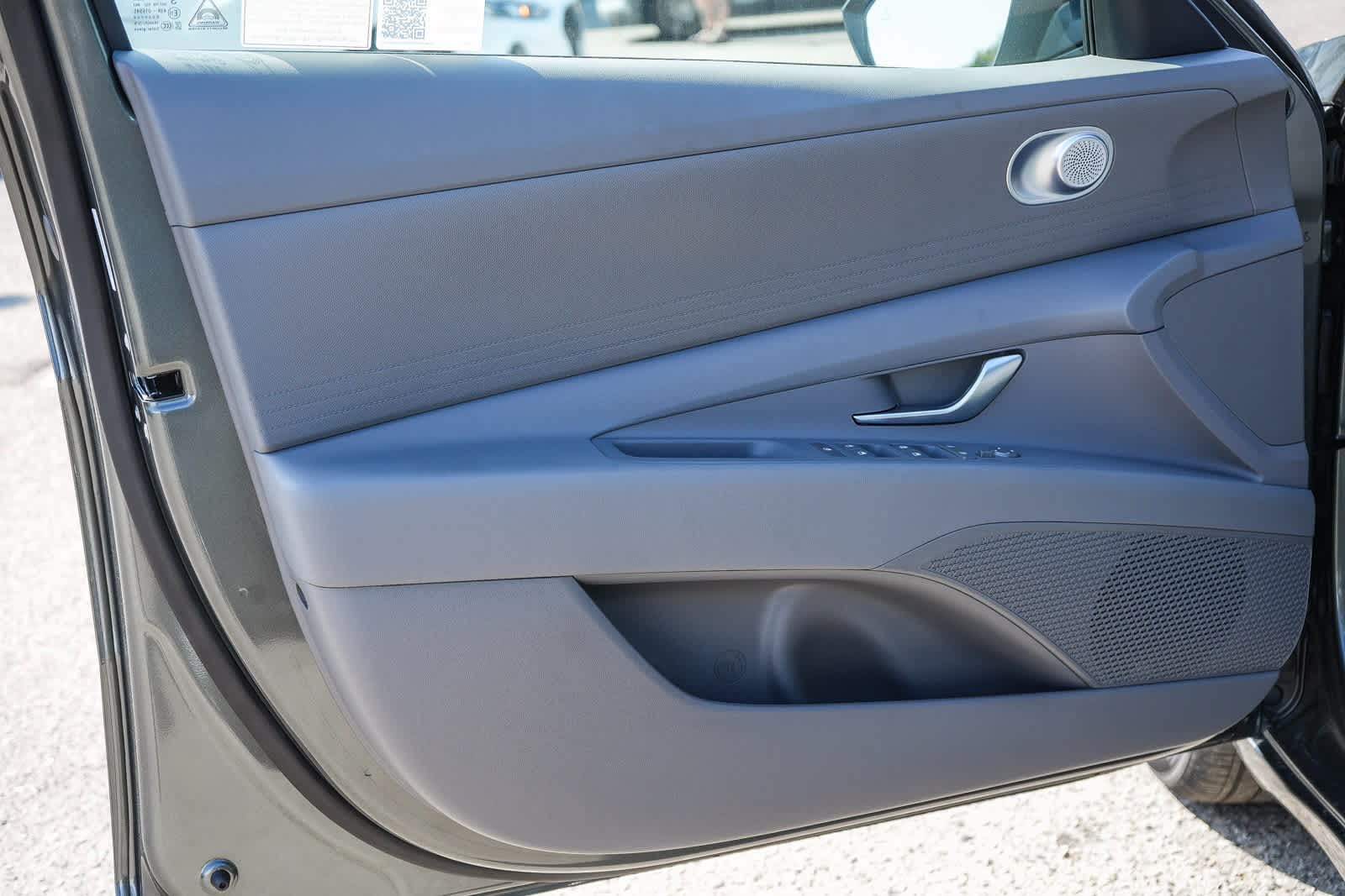 Thumbnail: 2025 Hyundai Elantra - 25