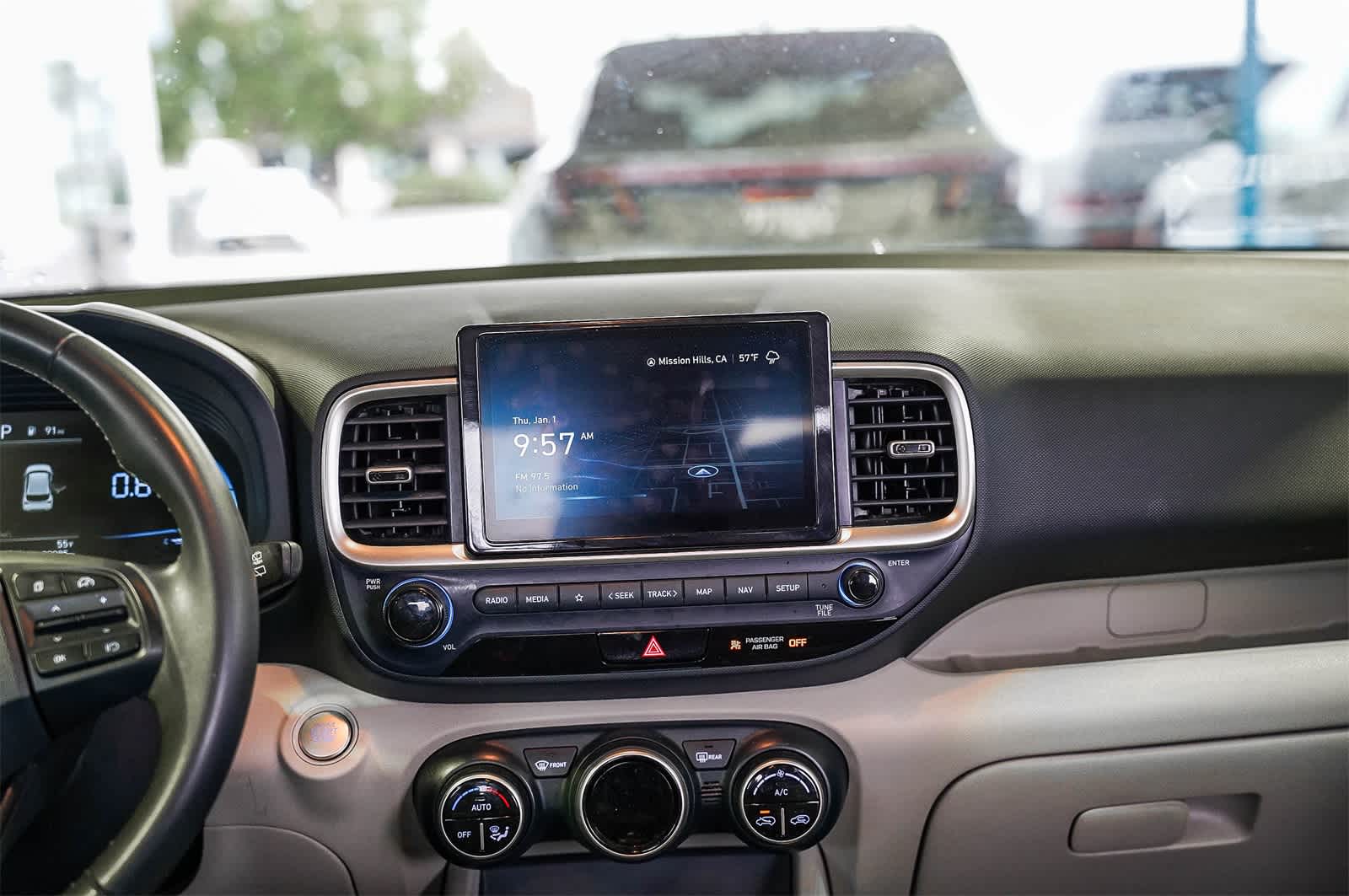 Thumbnail: 2023 Hyundai Venue - 12