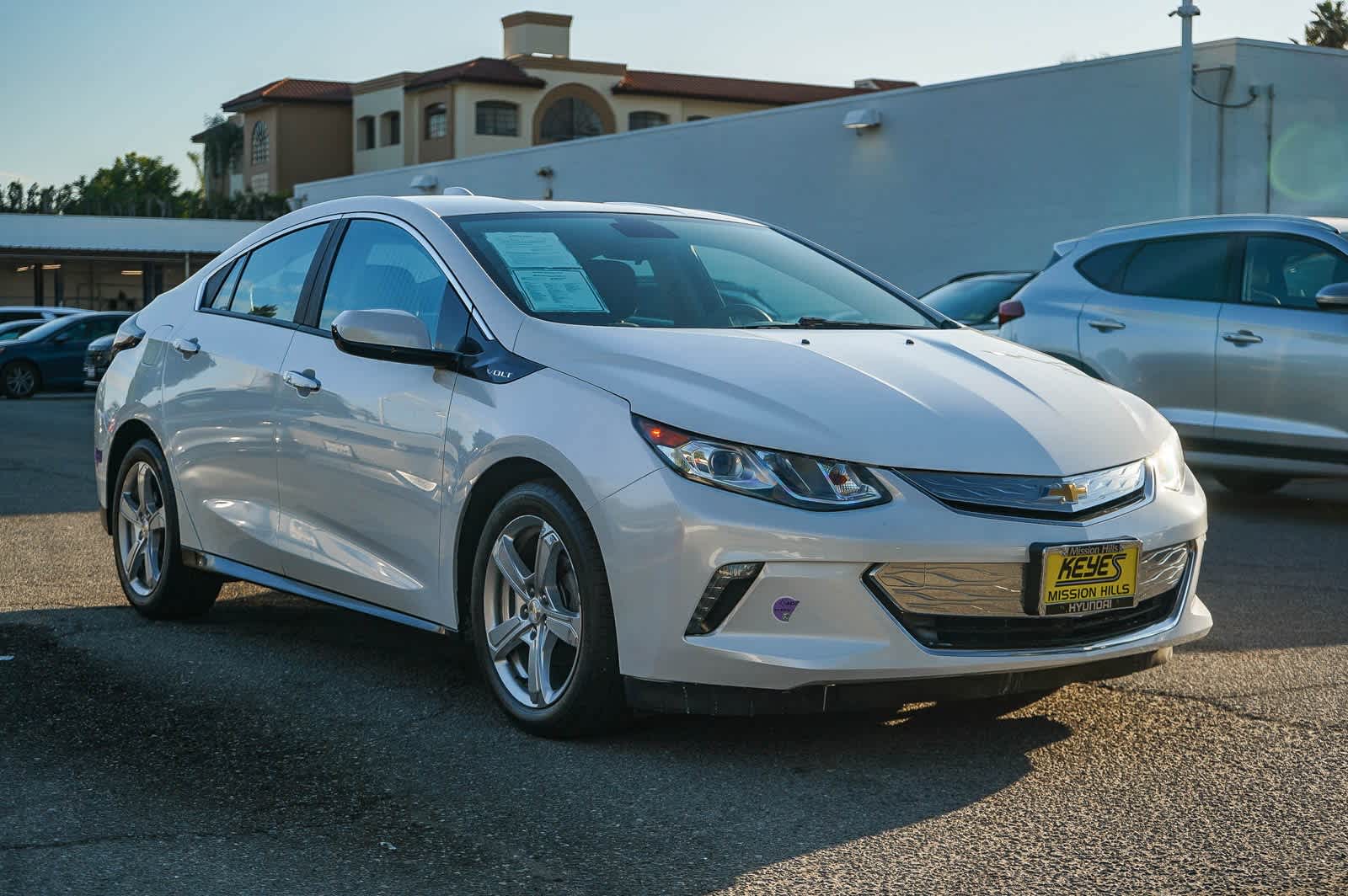 Thumbnail: 2019 Chevrolet Volt - 3