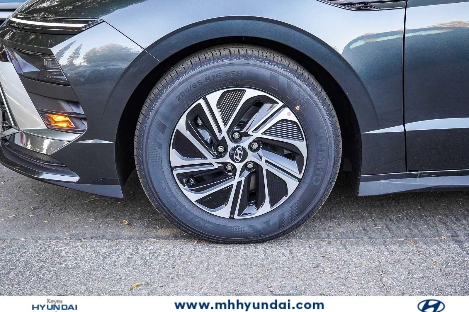 Thumbnail: 2026 Hyundai Sonata - 4