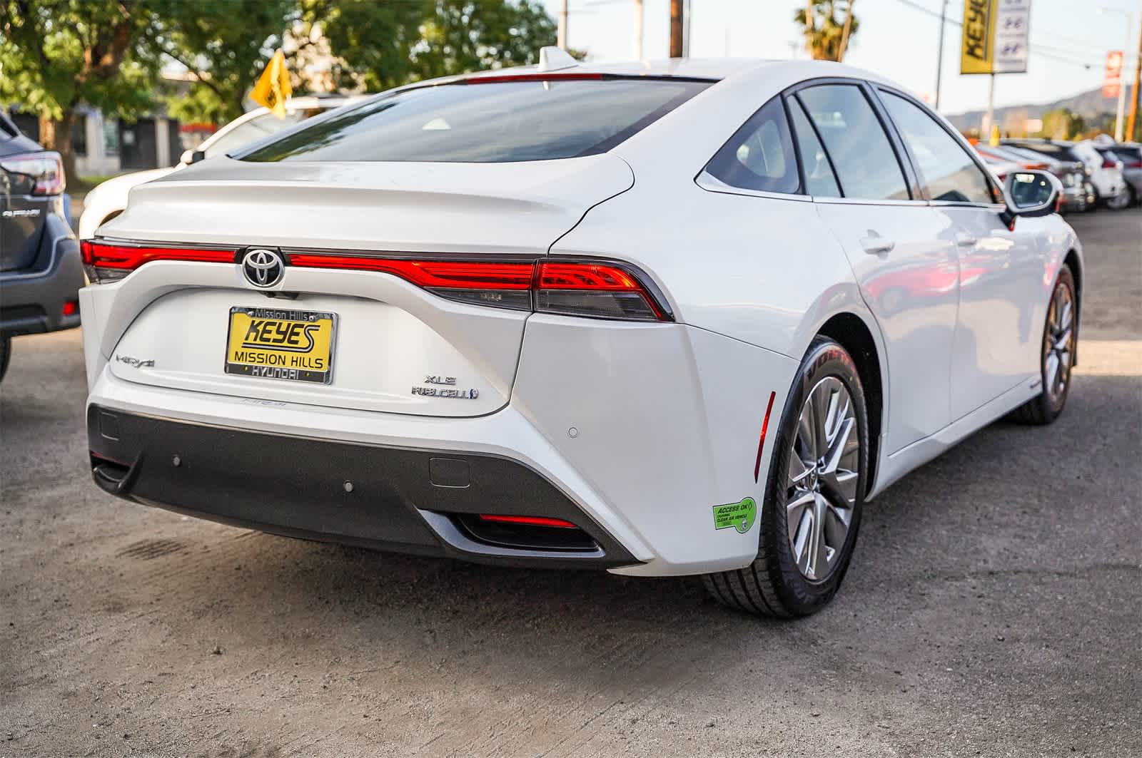 Thumbnail: 2023 Toyota Mirai - 10