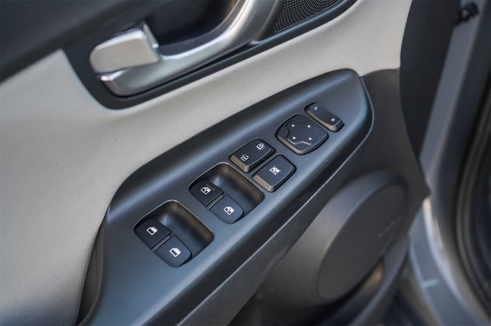 Thumbnail: 2022 Hyundai Kona - 17