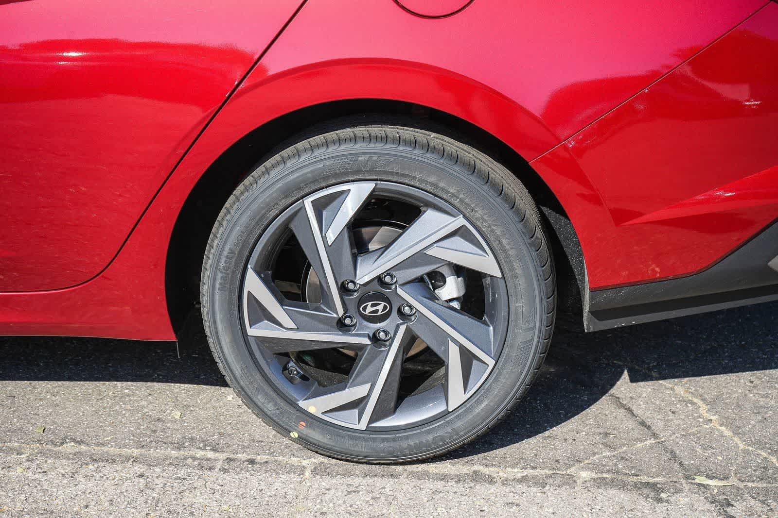 Thumbnail: 2025 Hyundai Elantra - 9