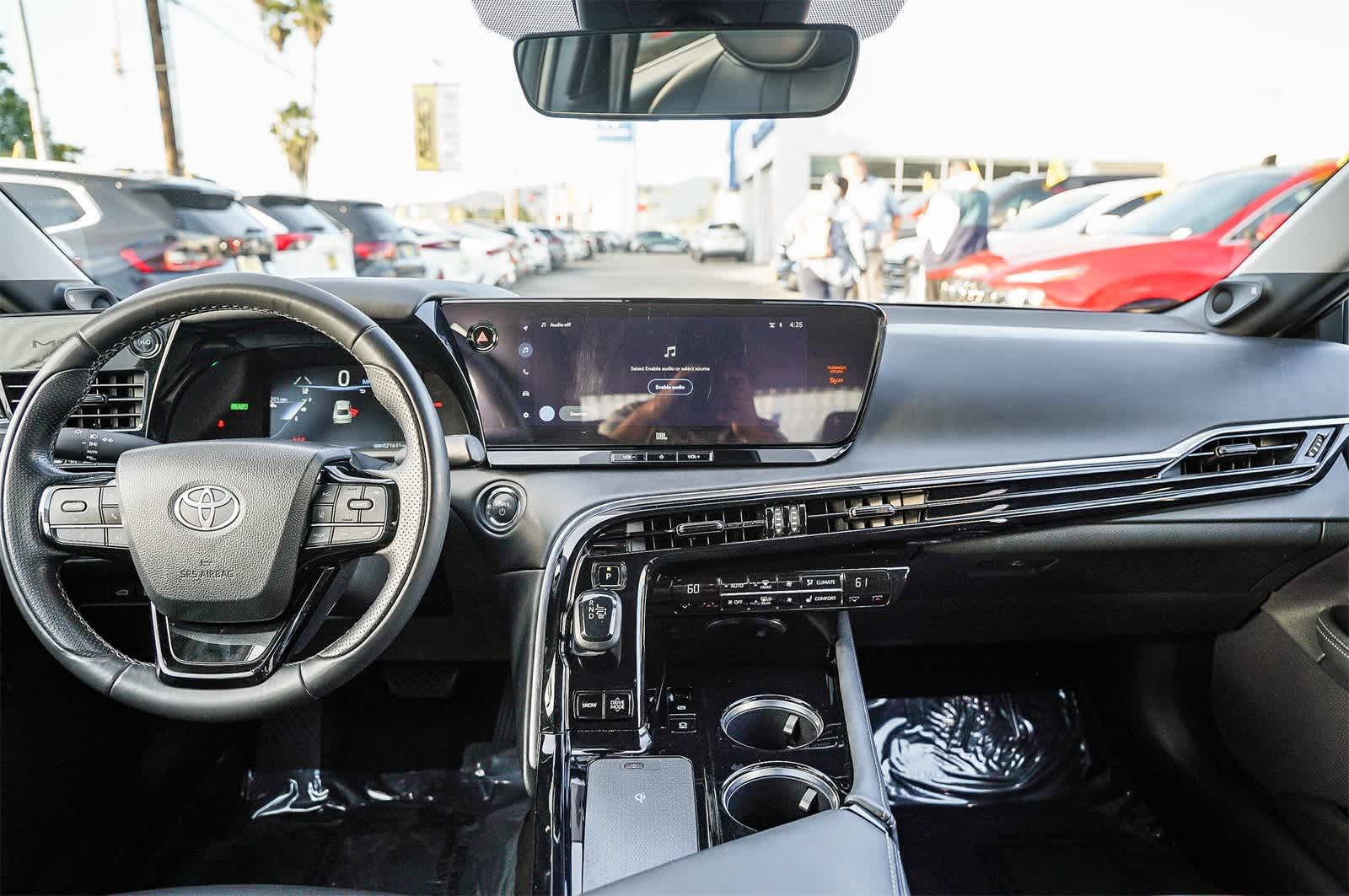 Thumbnail: 2023 Toyota Mirai - 12