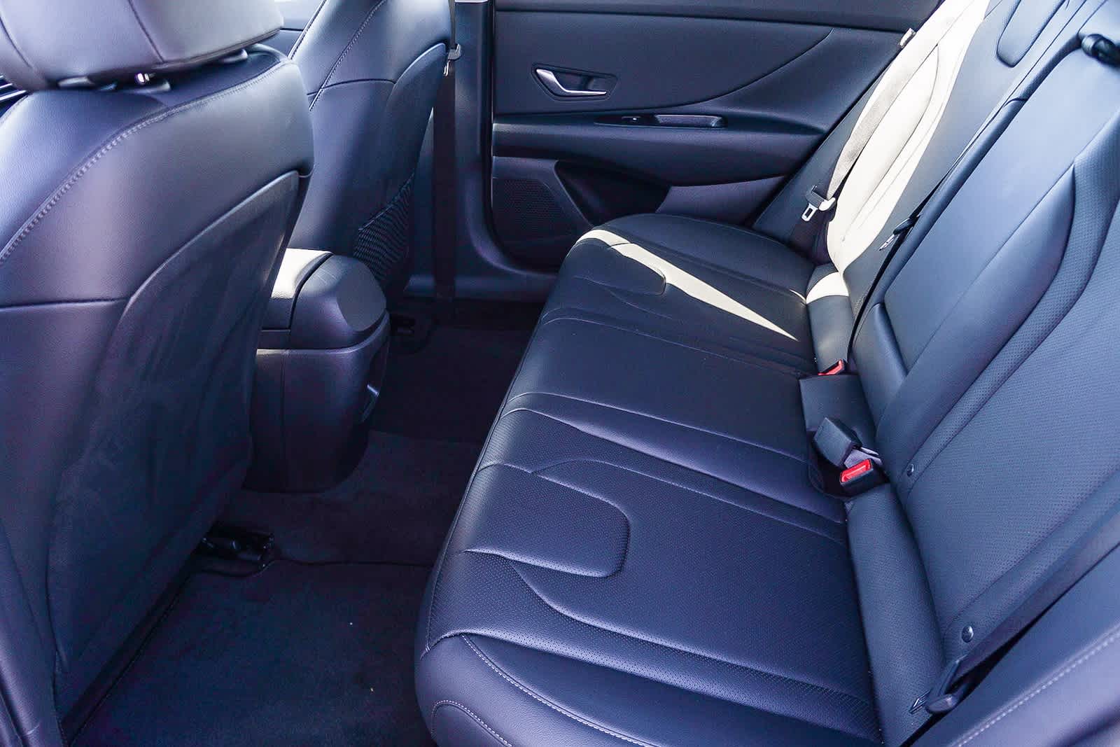 Thumbnail: 2025 Hyundai Elantra - 22