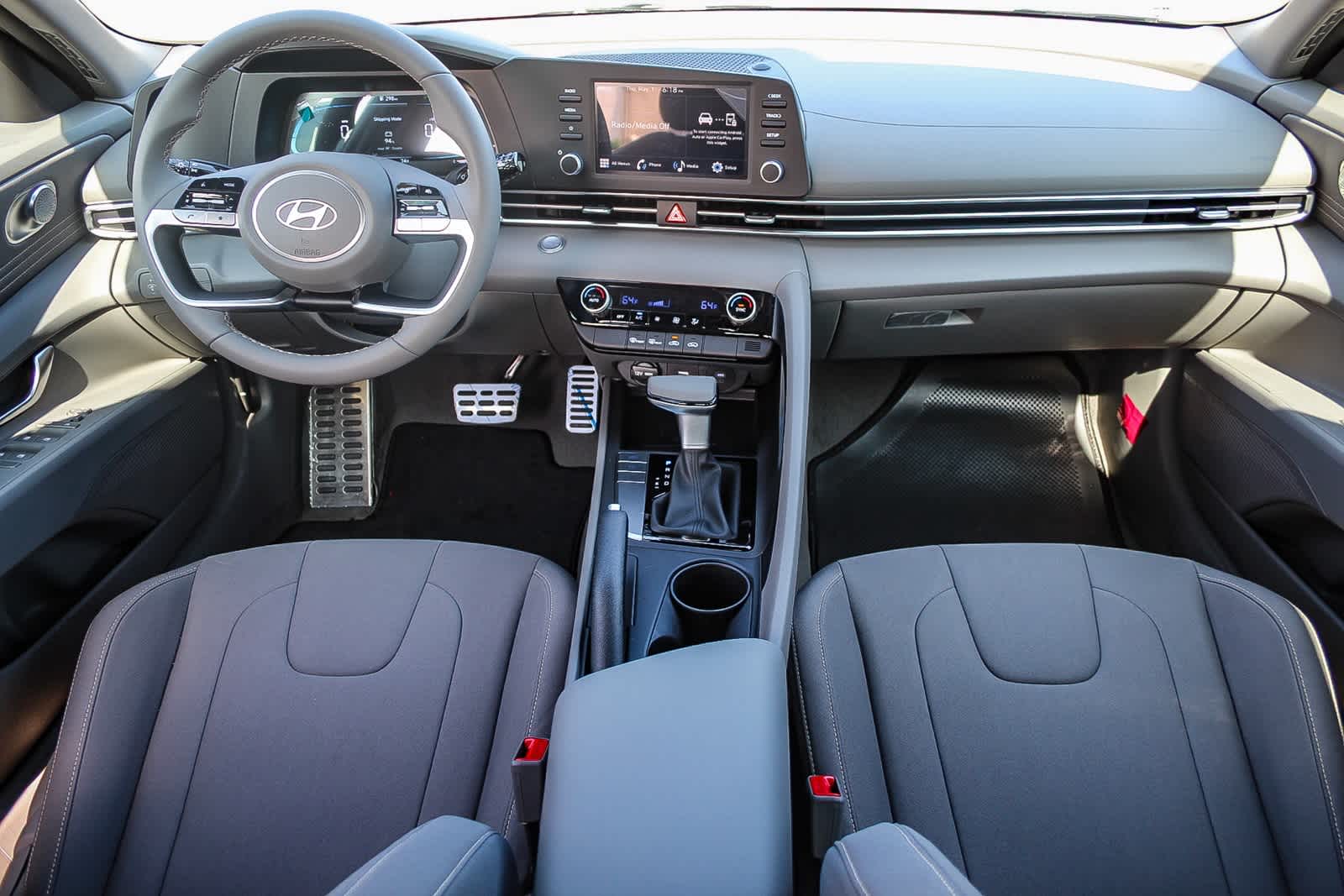 Thumbnail: 2025 Hyundai Elantra - 17