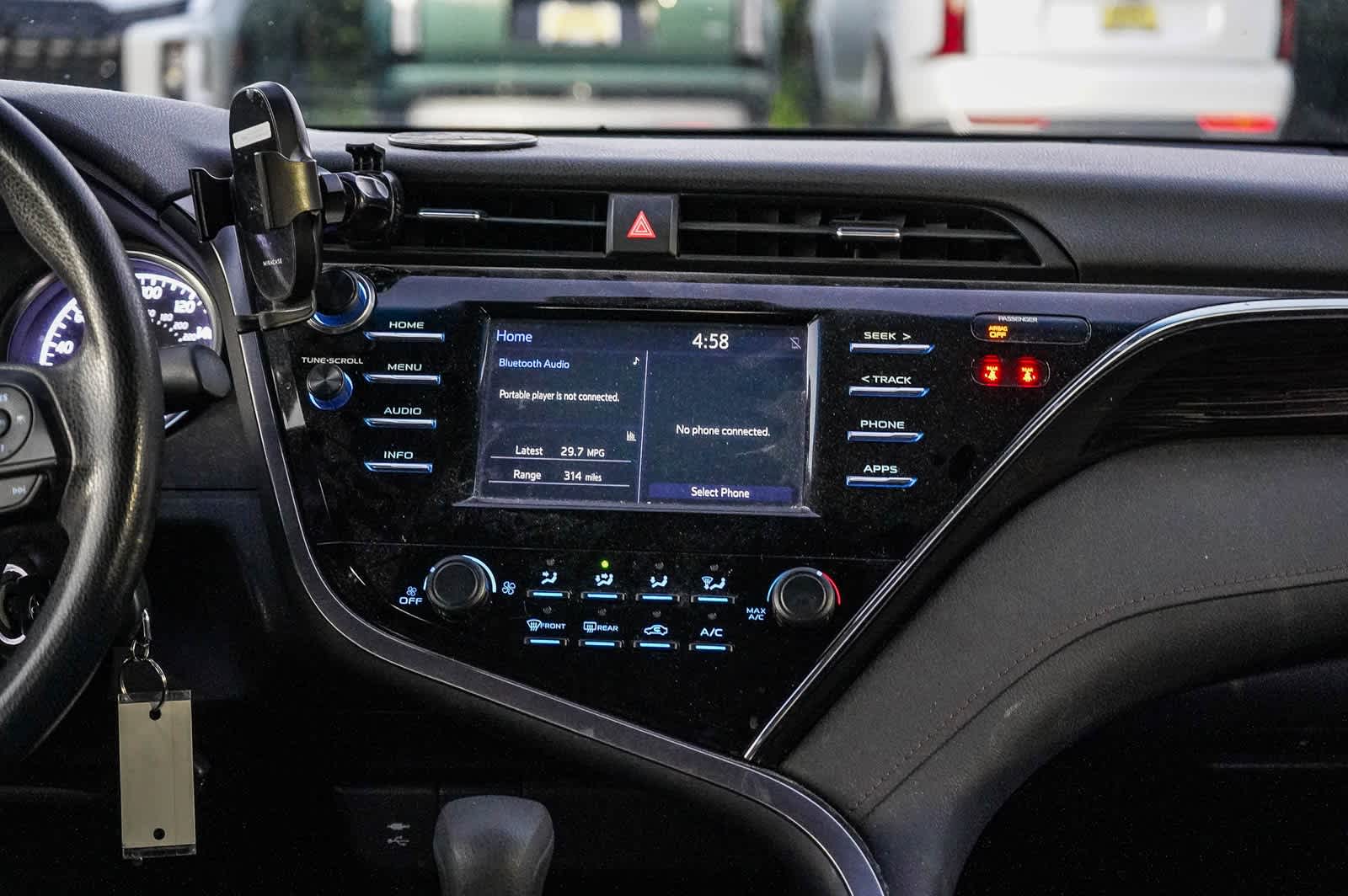 Thumbnail: 2018 Toyota Camry - 13