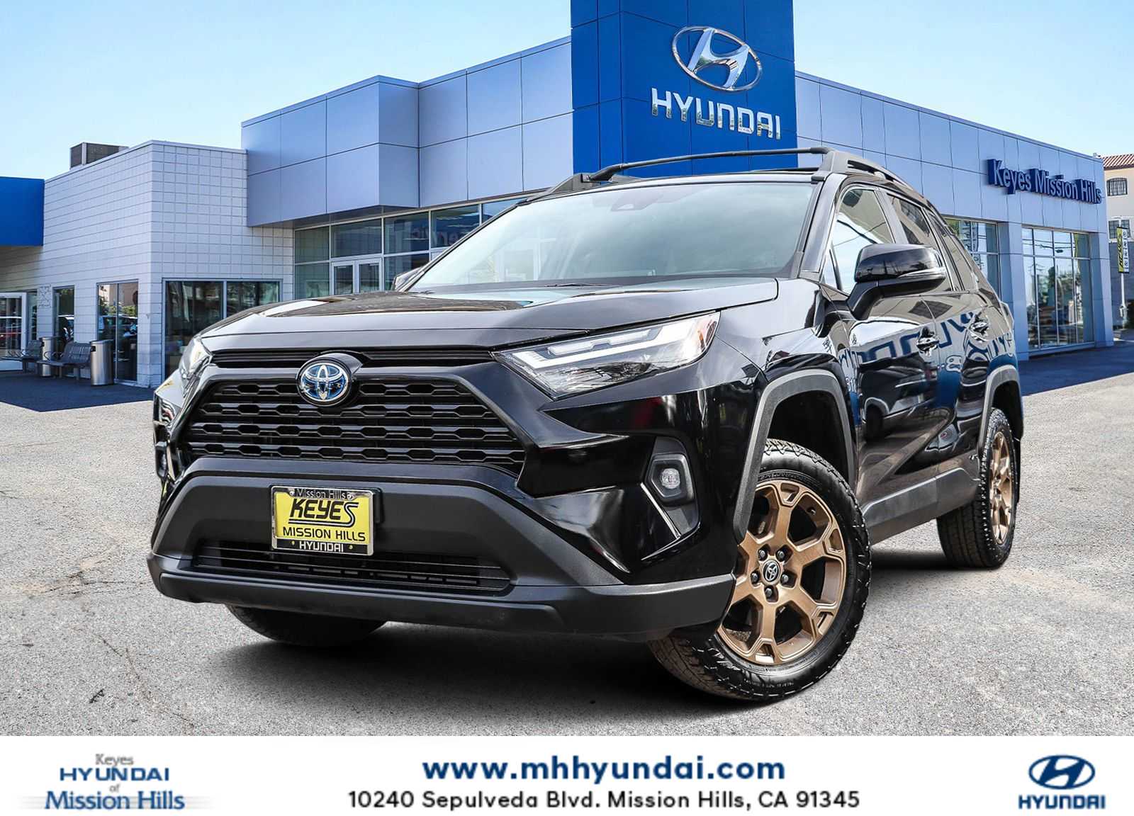 Thumbnail: 2024 Toyota RAV4 - 1