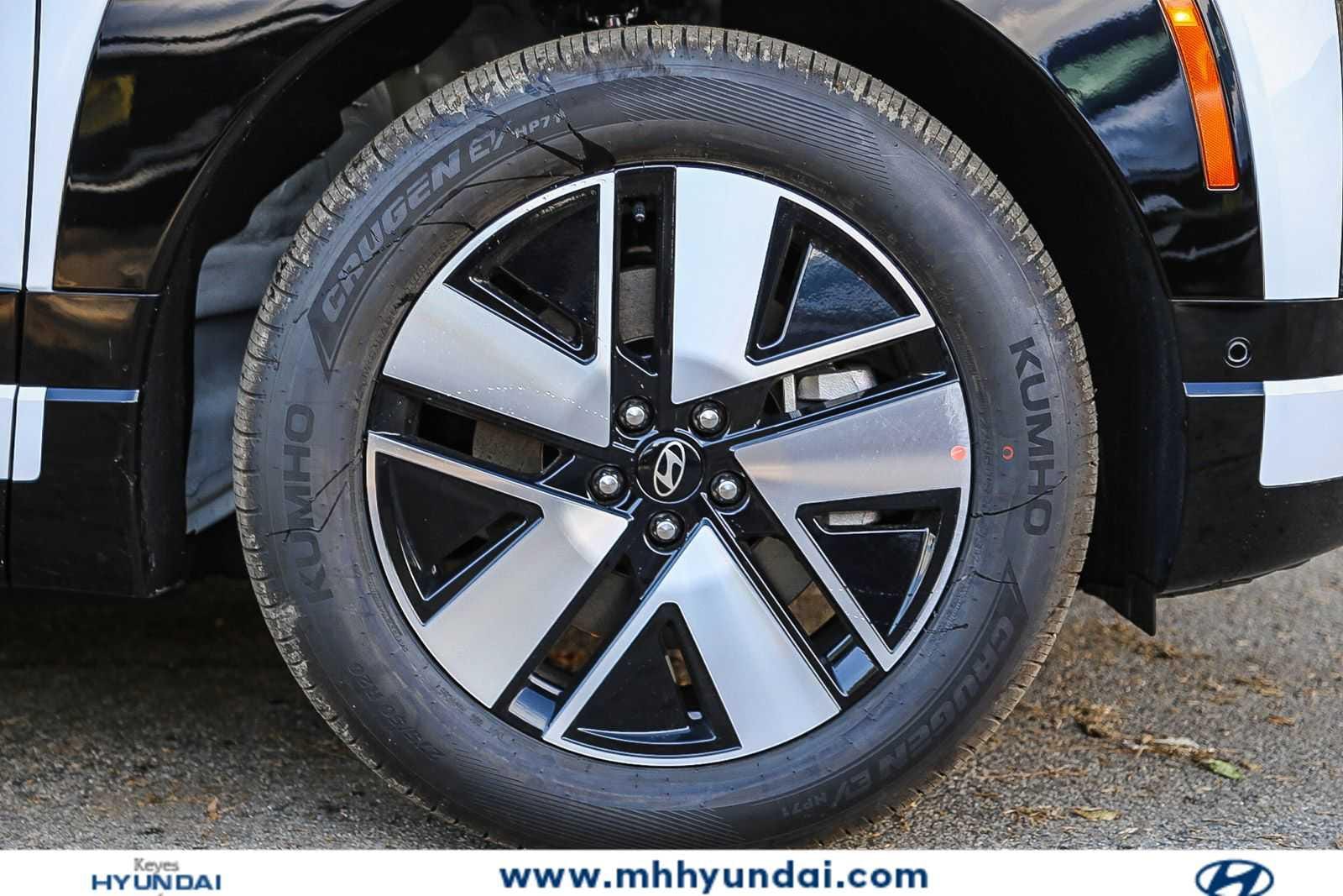 Thumbnail: 2026 Hyundai Ioniq - 10