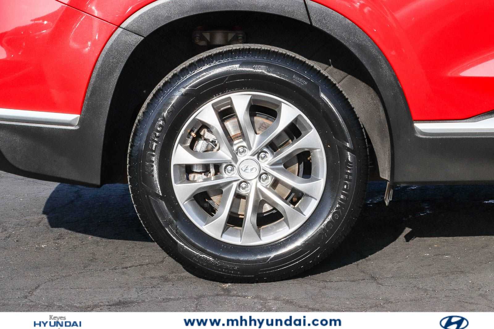 Thumbnail: 2019 Hyundai Santa Fe - 9