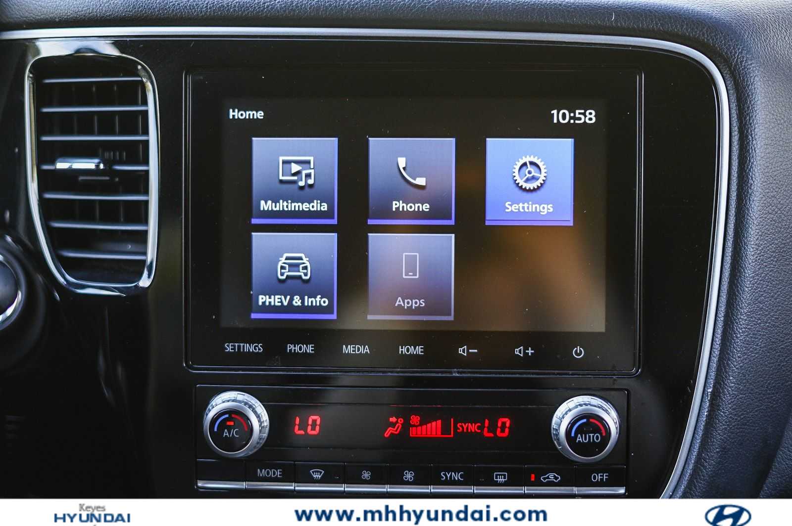 Thumbnail: 2022 Mitsubishi Outlander - 14