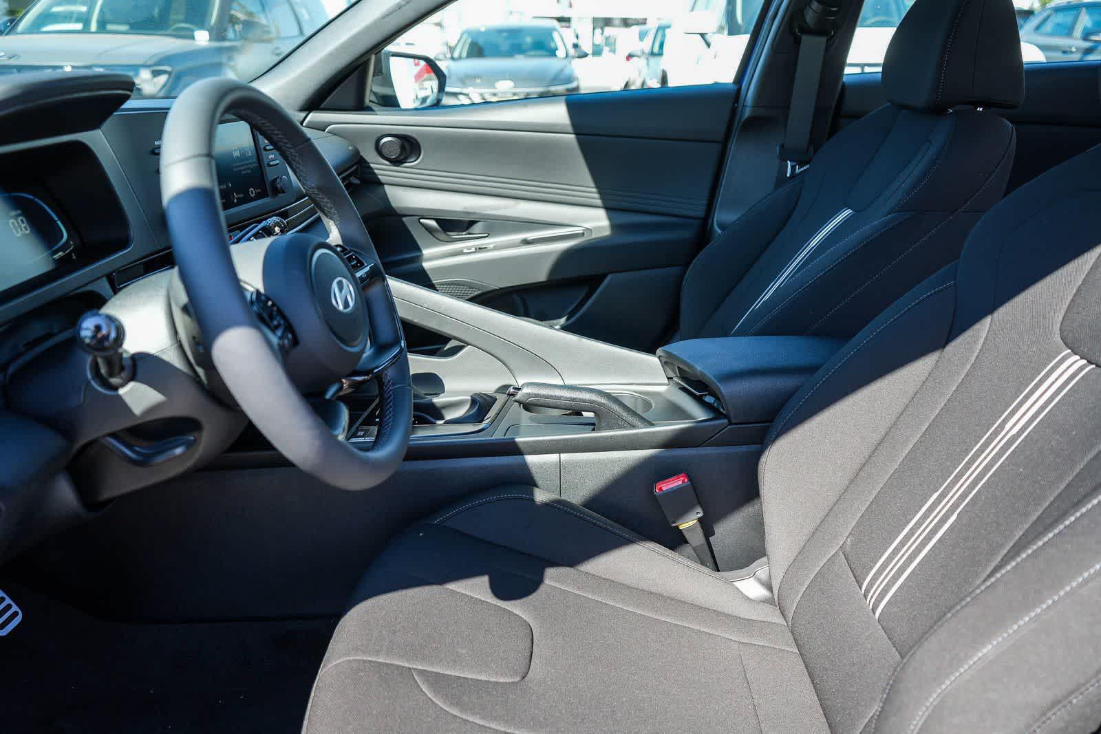 Thumbnail: 2025 Hyundai Elantra - 21