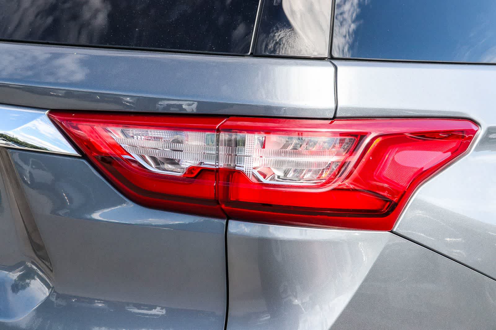 Thumbnail: 2018 Chevrolet Traverse - 11