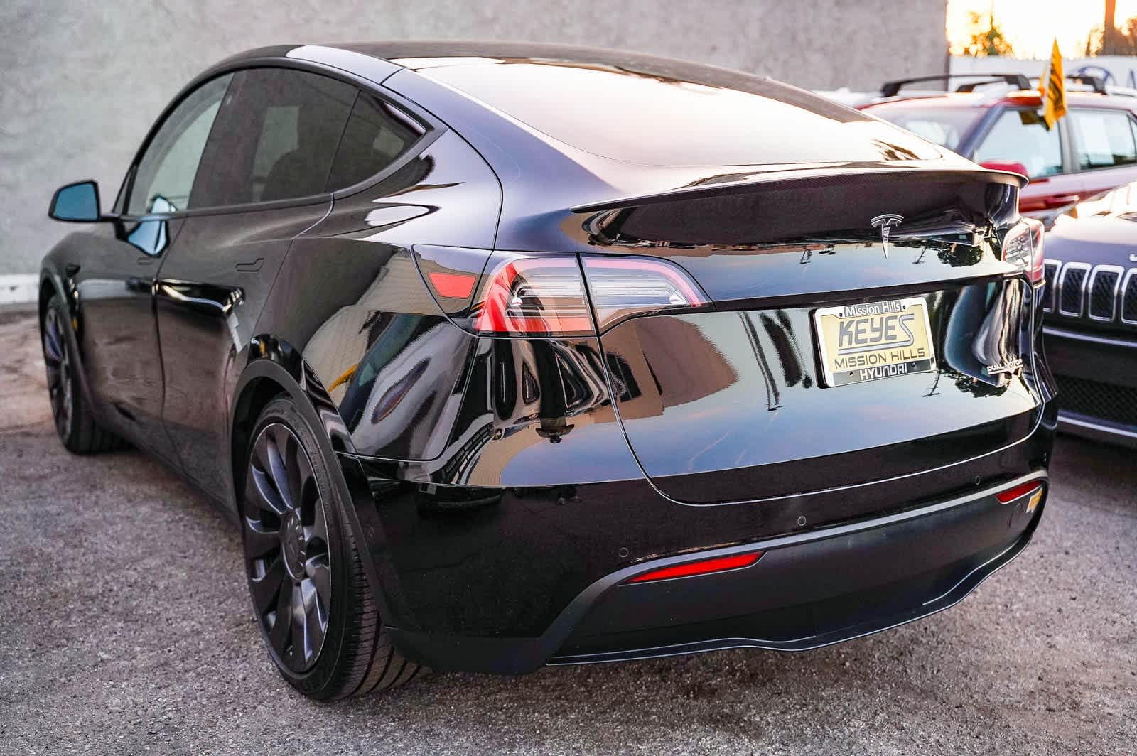 Thumbnail: 2022 Tesla Model Y - 8