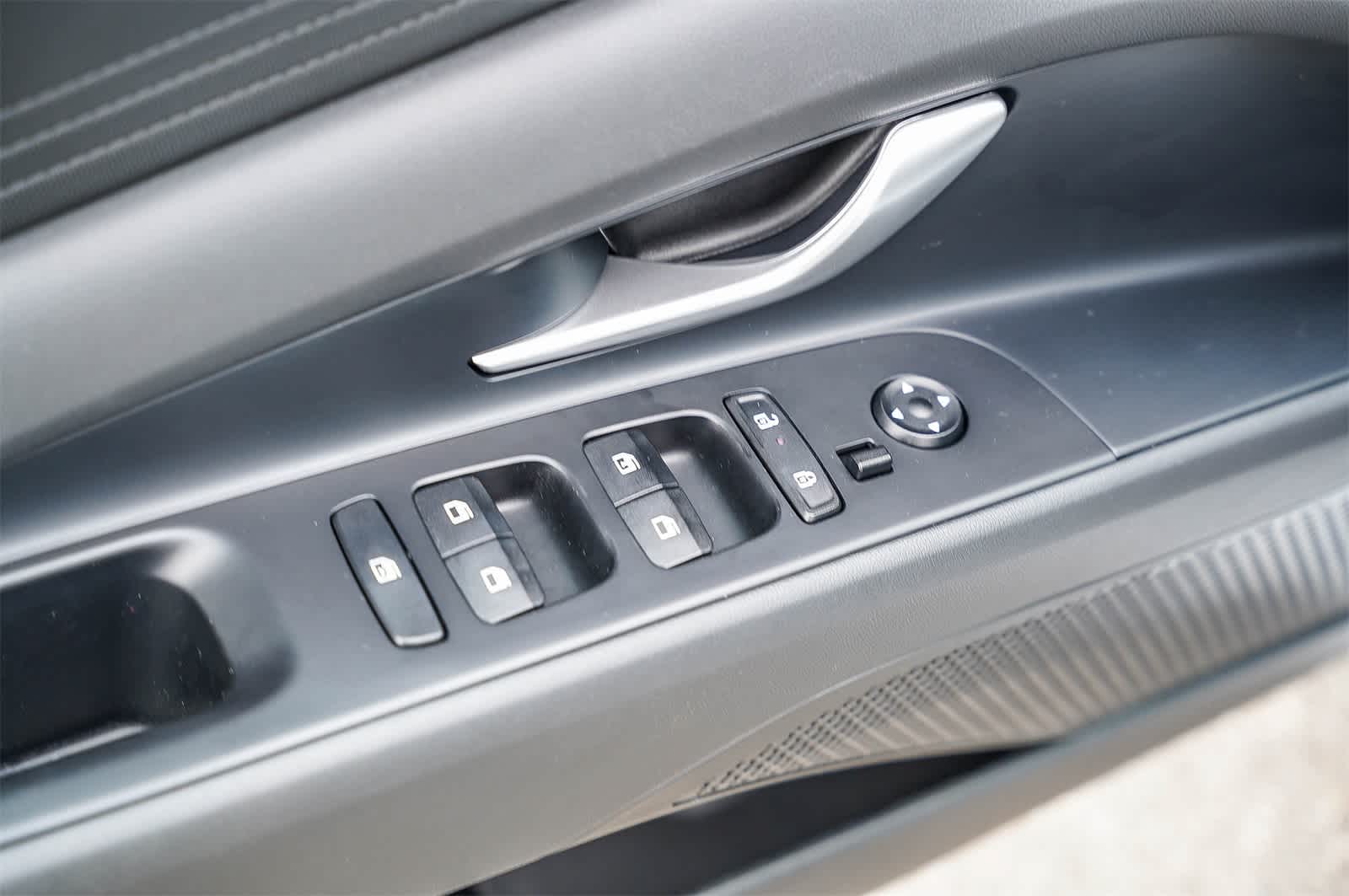 Thumbnail: 2025 Hyundai Elantra - 19