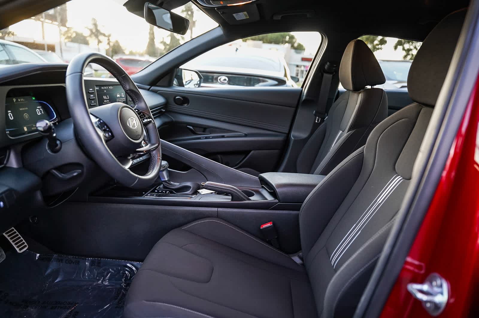 Thumbnail: 2025 Hyundai Elantra - 17