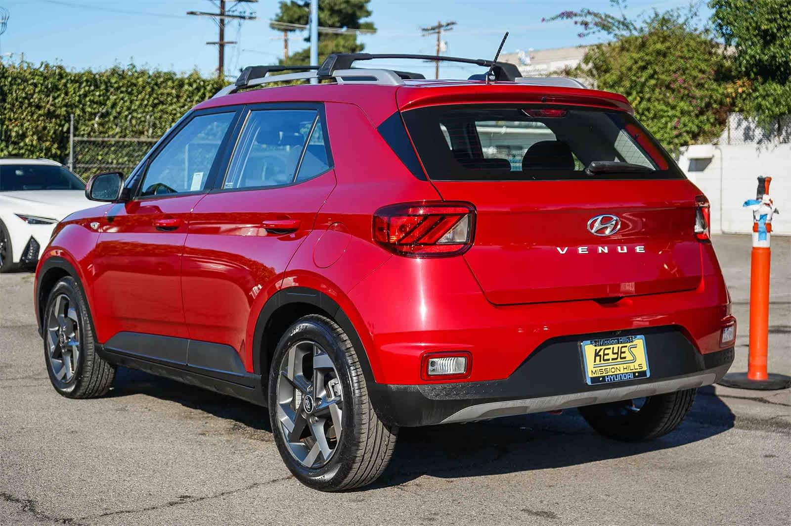 Thumbnail: 2023 Hyundai Venue - 6