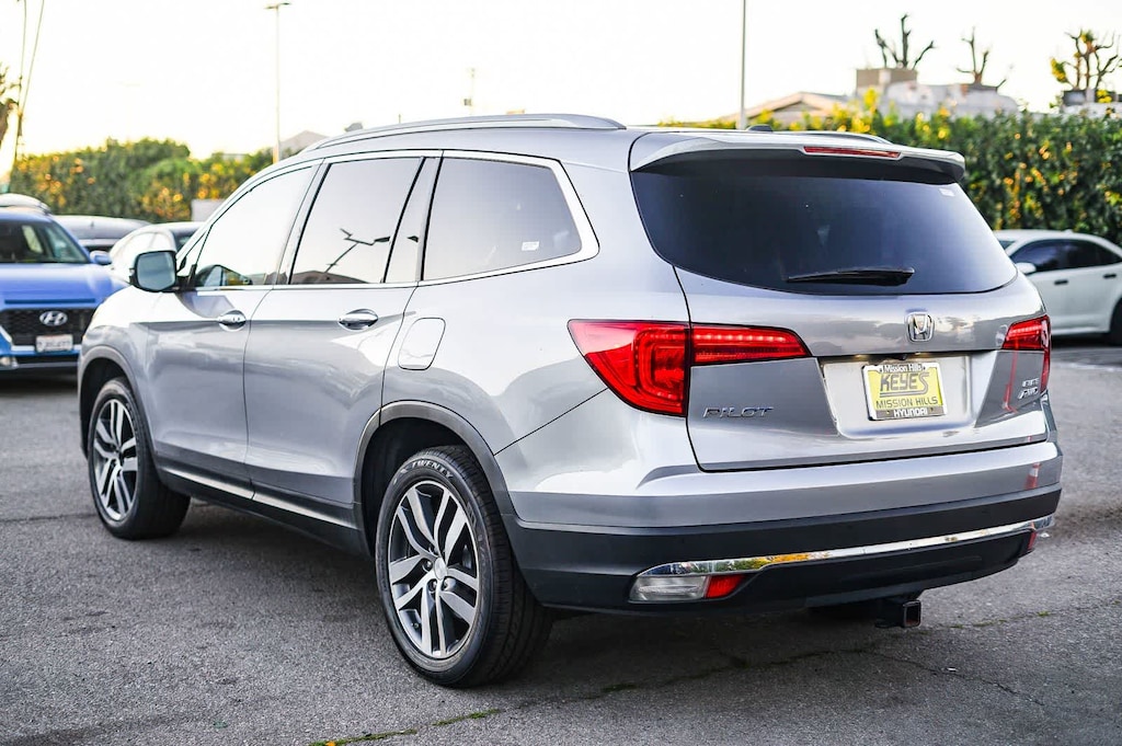 Used 2017 Honda Pilot Elite AWD SUV