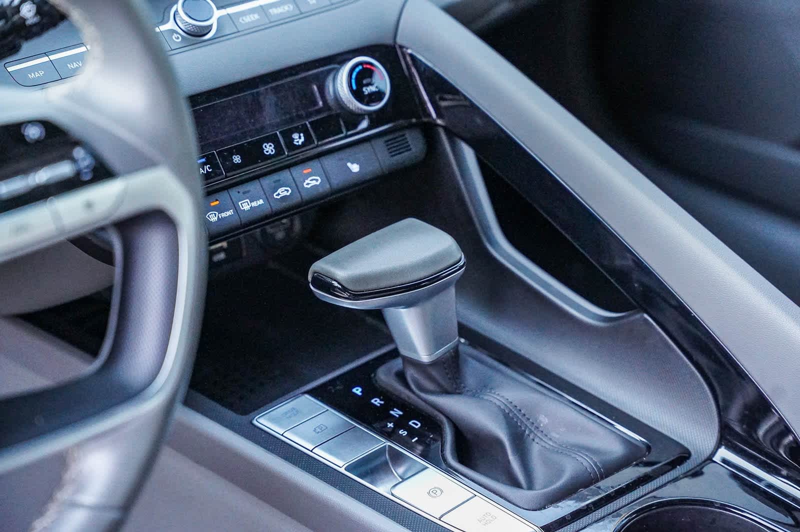 Thumbnail: 2023 Hyundai Elantra - 17