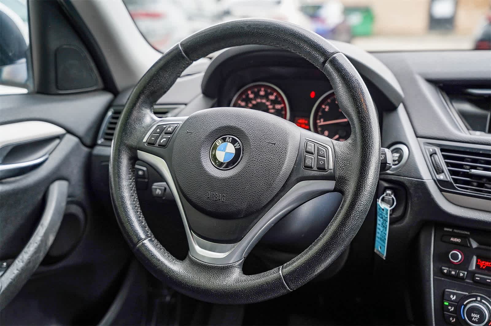 Thumbnail: 2015 BMW X1 - 15