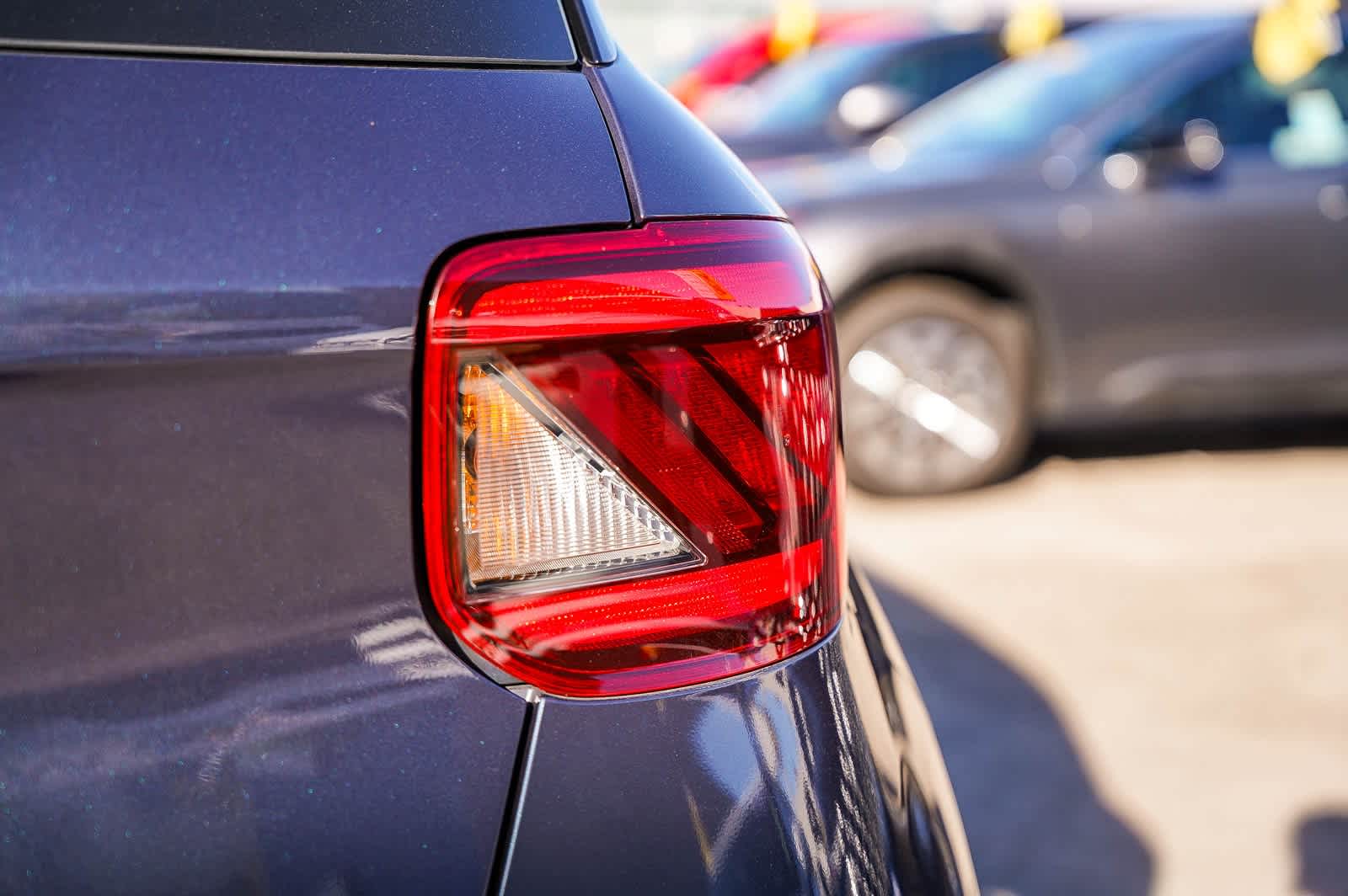 Thumbnail: 2023 Hyundai Venue - 9