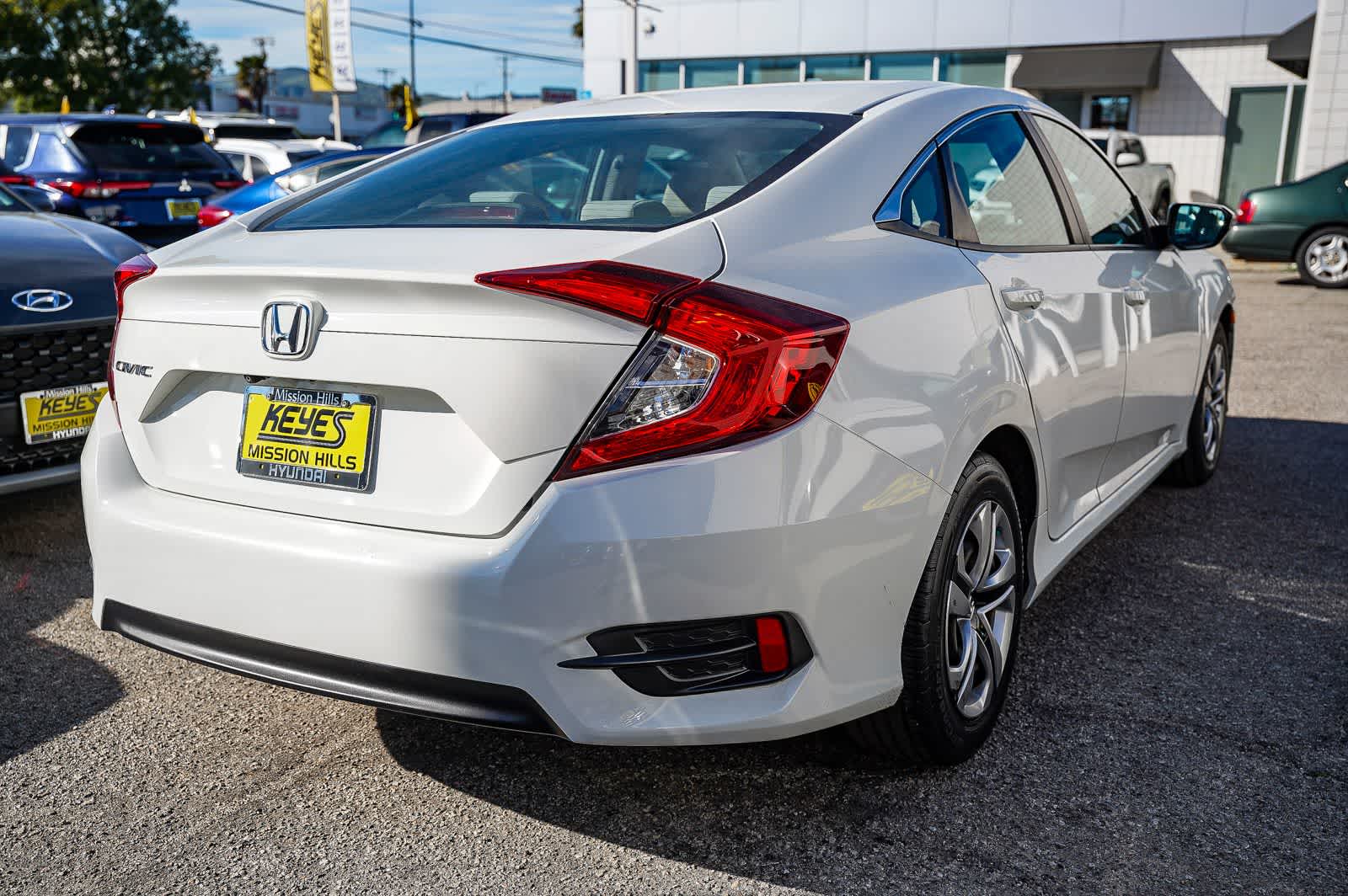 Thumbnail: 2016 Honda Civic - 10