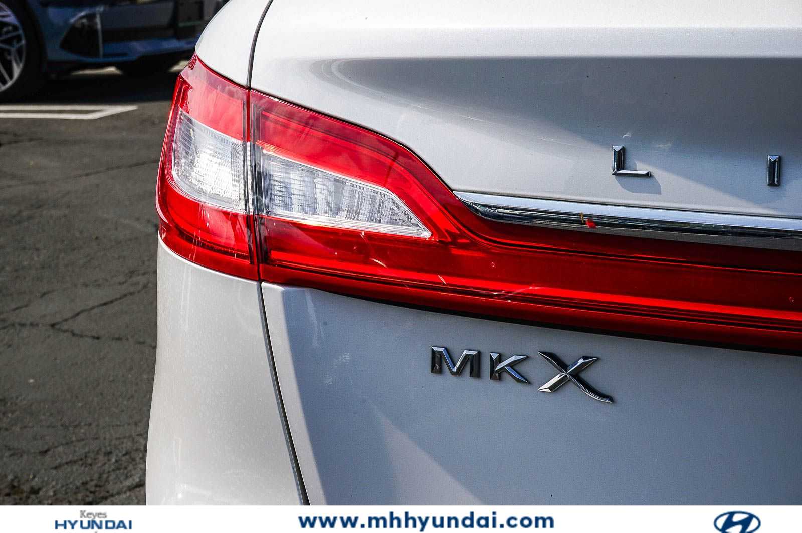 Thumbnail: 2016 Lincoln MKX - 10
