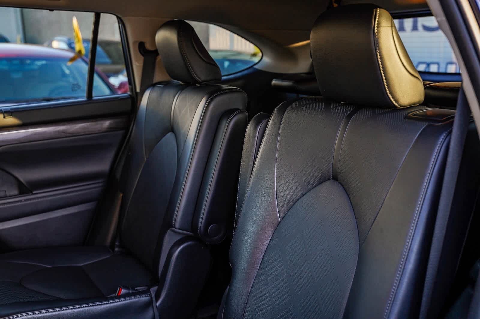 Thumbnail: 2022 Toyota Highlander - 18