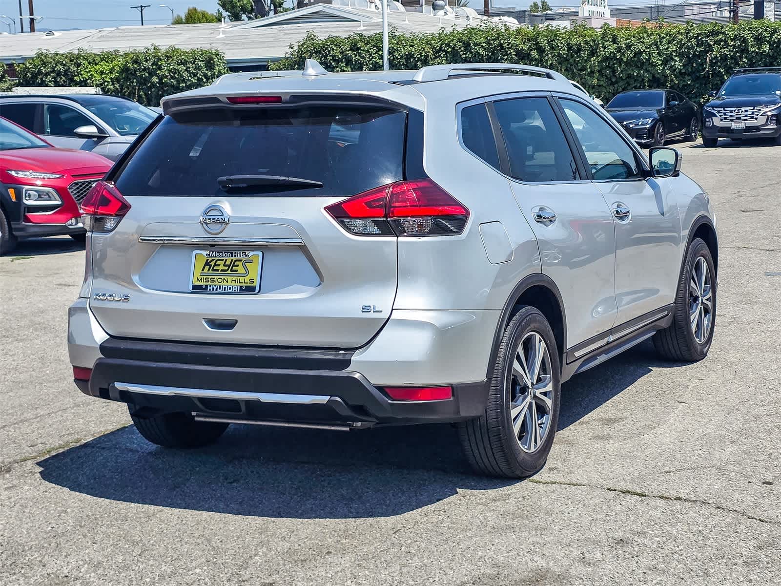 Thumbnail: 2017 Nissan Rogue - 4