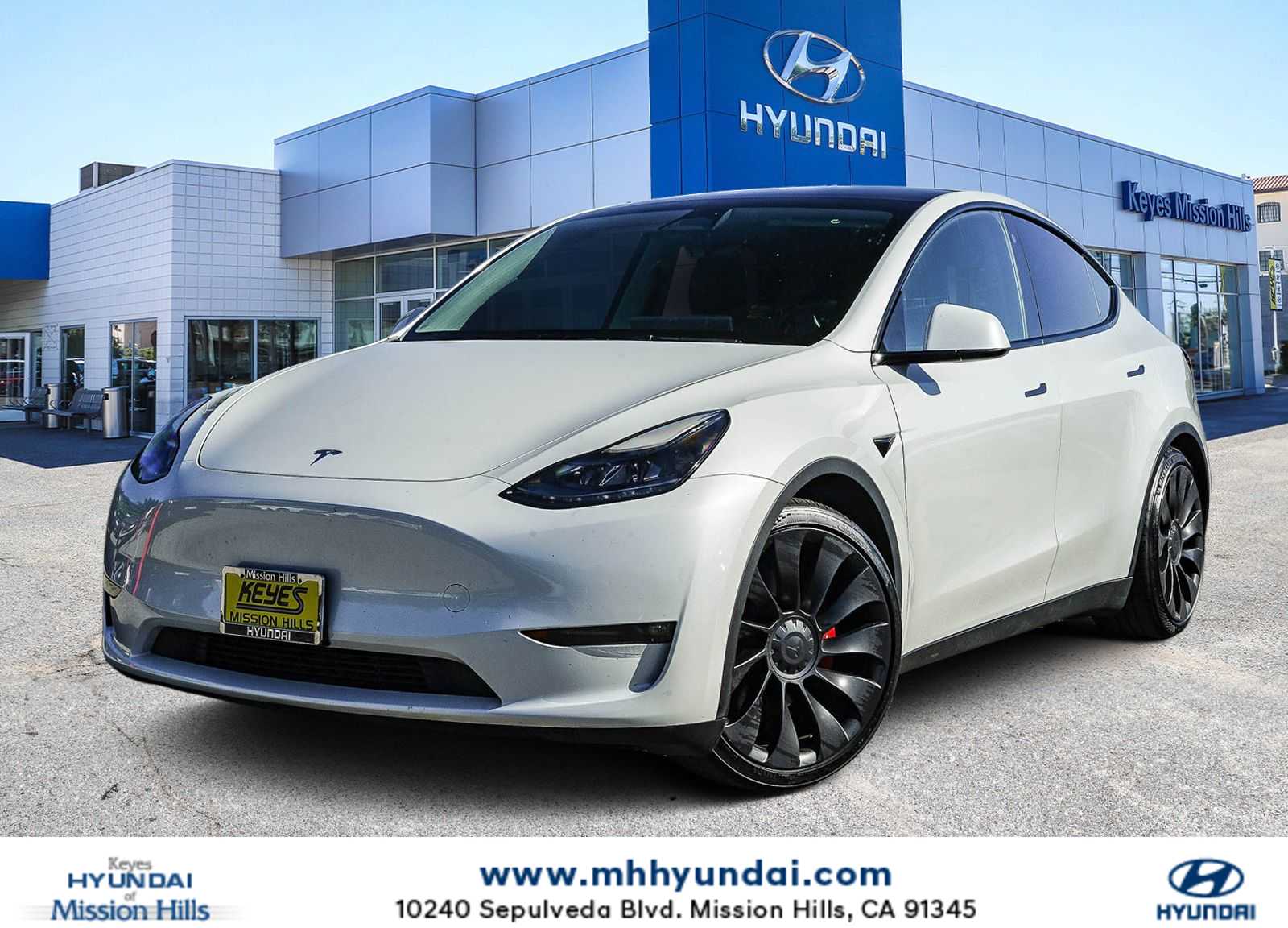 Thumbnail: 2023 Tesla Model Y - 1