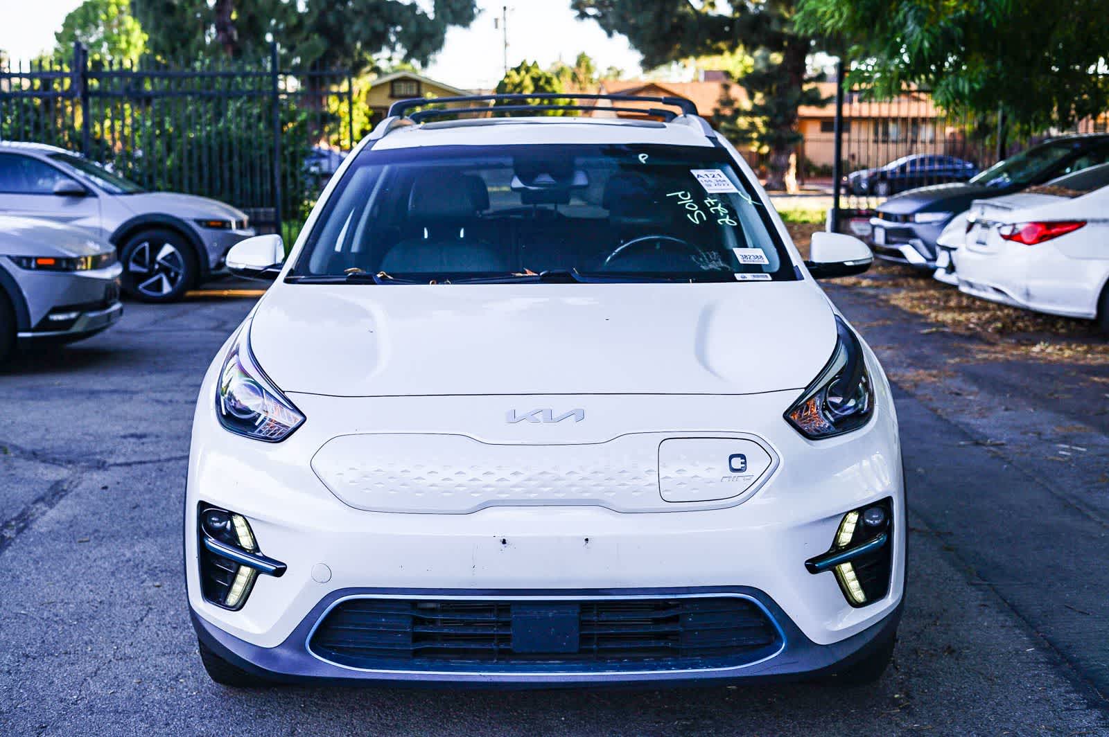 Thumbnail: 2022 Kia Niro - 6