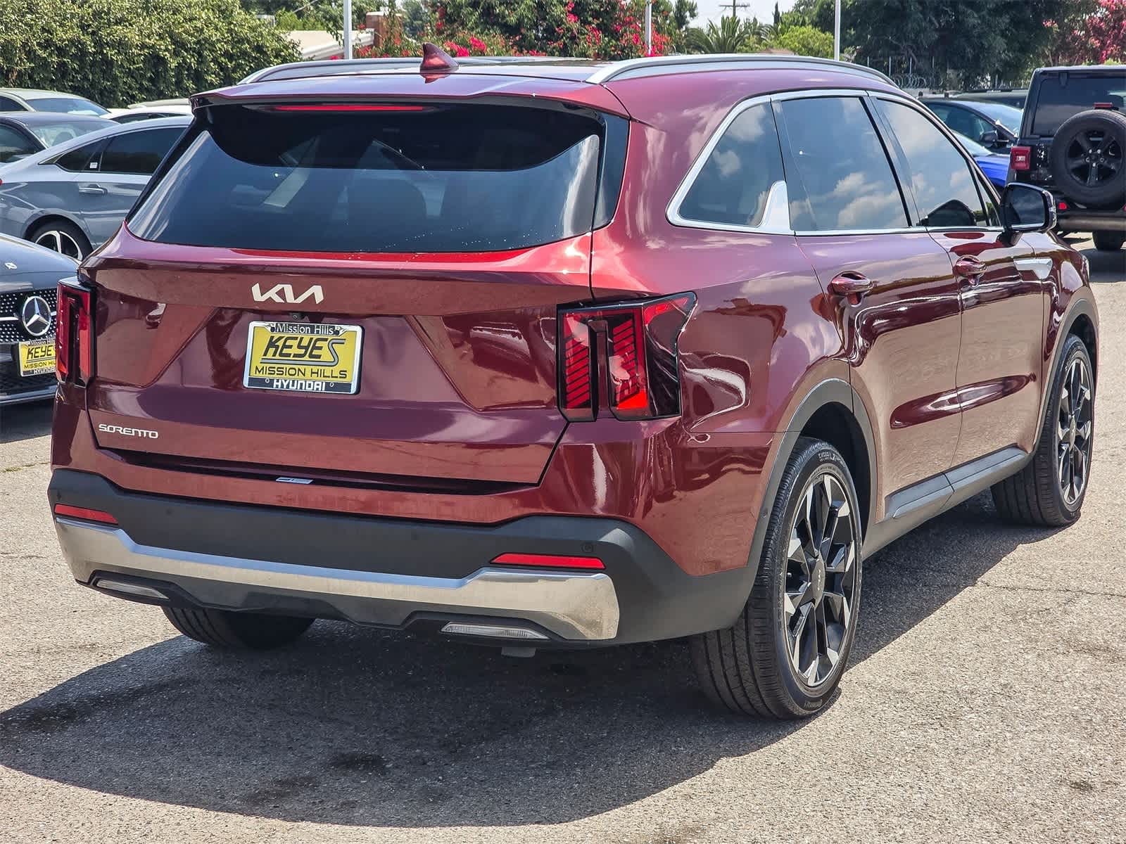 Thumbnail: 2024 Kia Sorento - 4