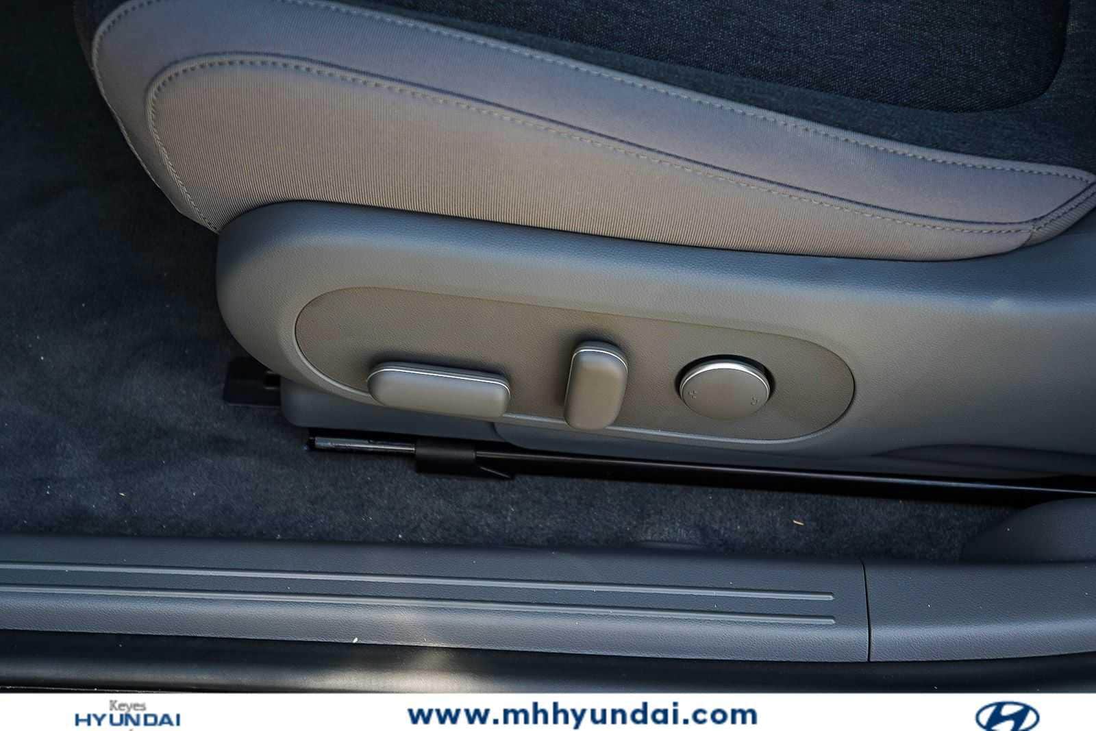 Thumbnail: 2026 Hyundai Ioniq 5 - 23