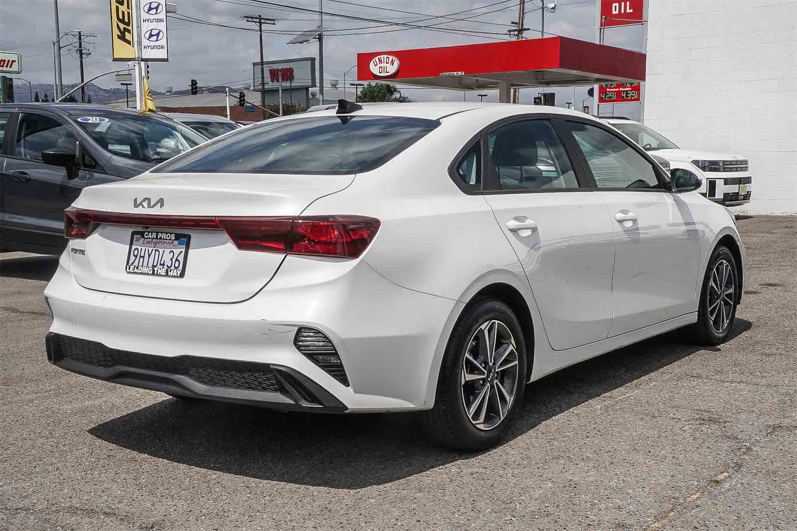 Thumbnail: 2023 Kia Forte - 4