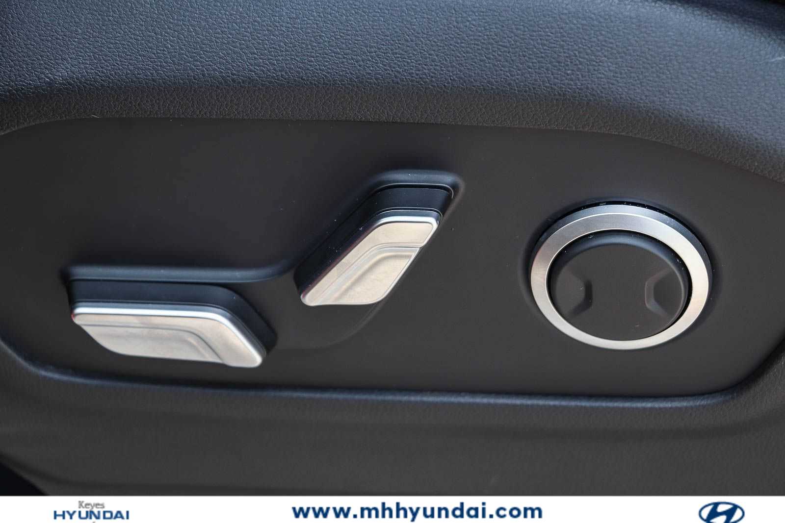 Thumbnail: 2025 Hyundai Santa Fe - 18