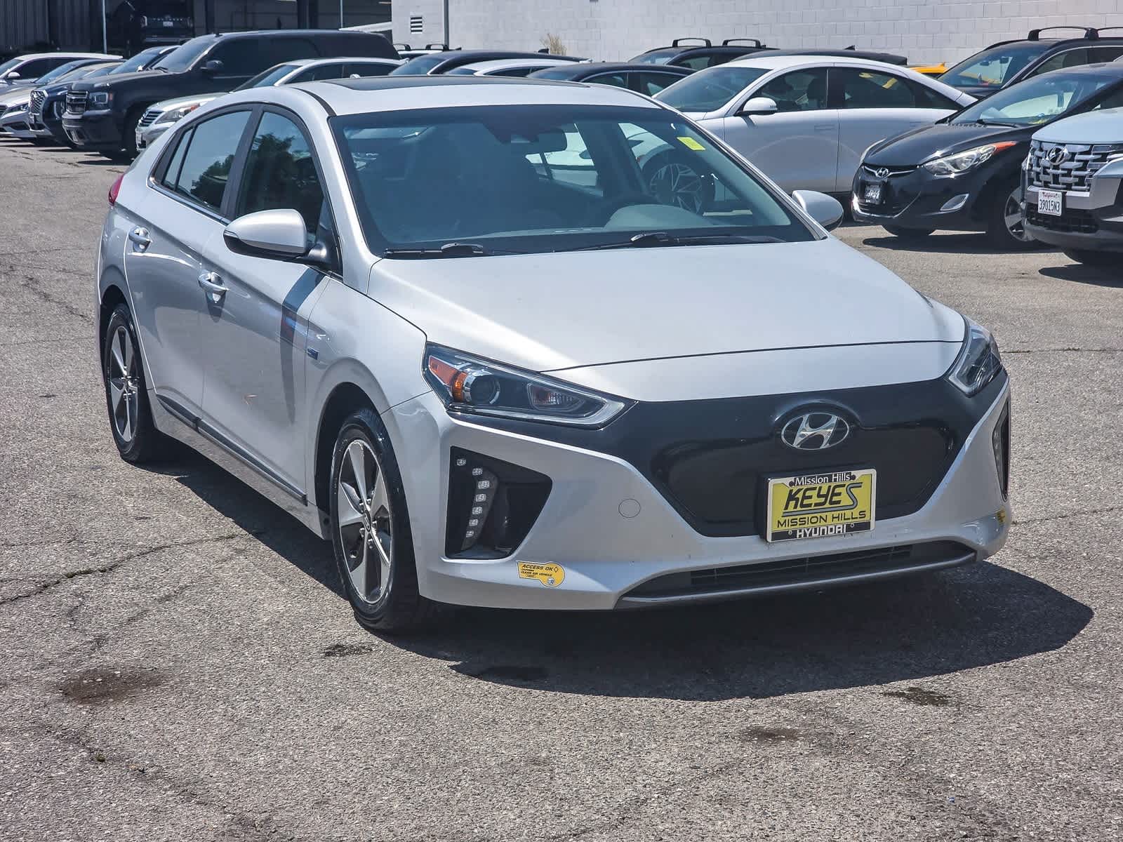 Thumbnail: 2019 Hyundai Ioniq - 3