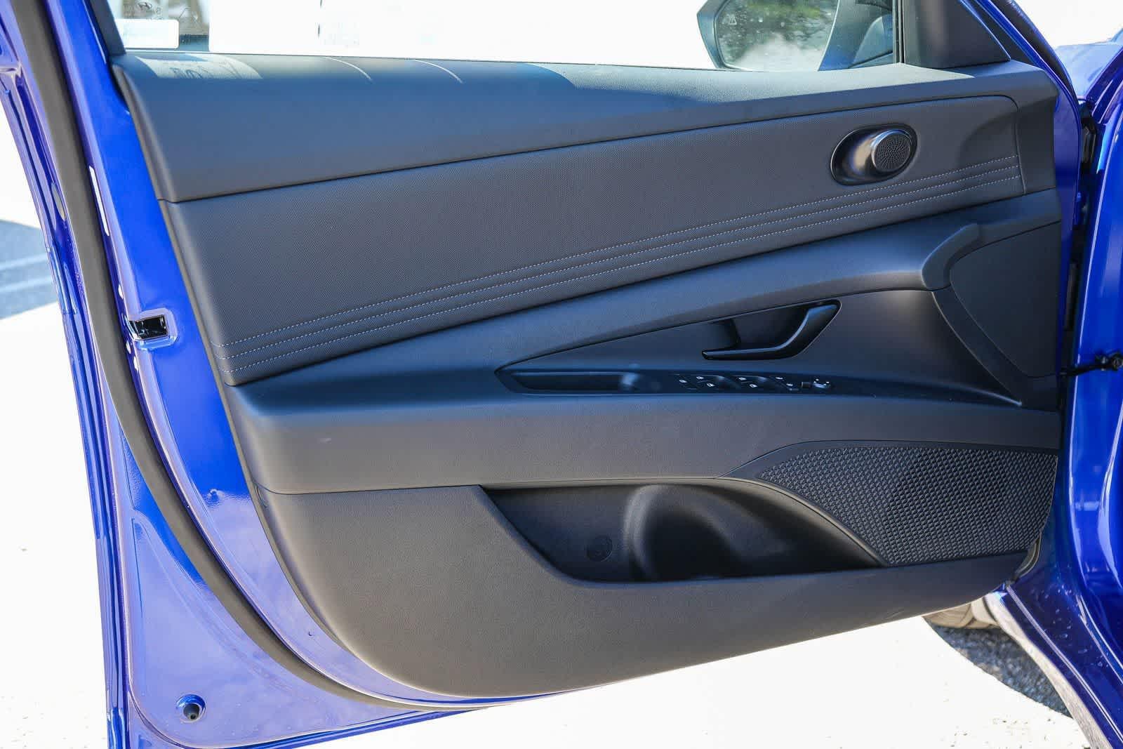 Thumbnail: 2025 Hyundai Elantra - 24