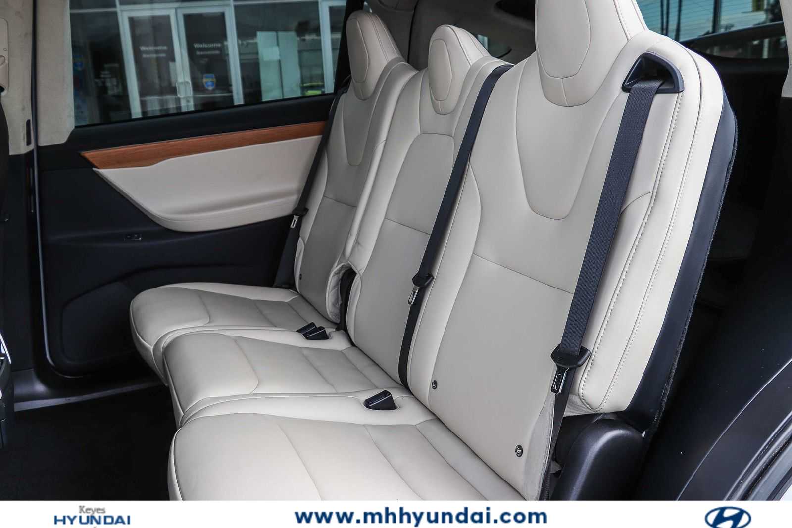 Thumbnail: 2019 Tesla Model X - 17