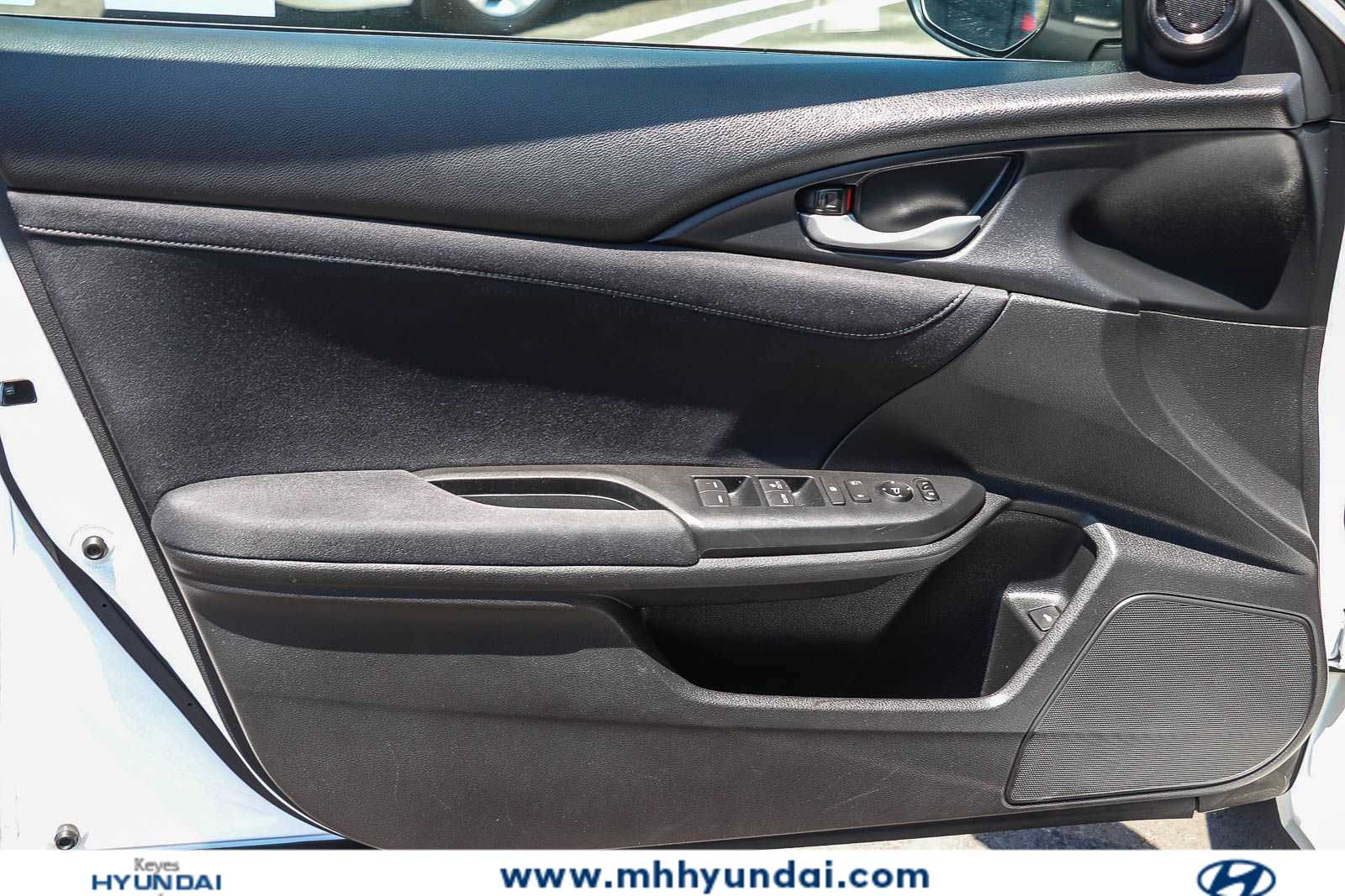 Thumbnail: 2019 Honda Insight - 20