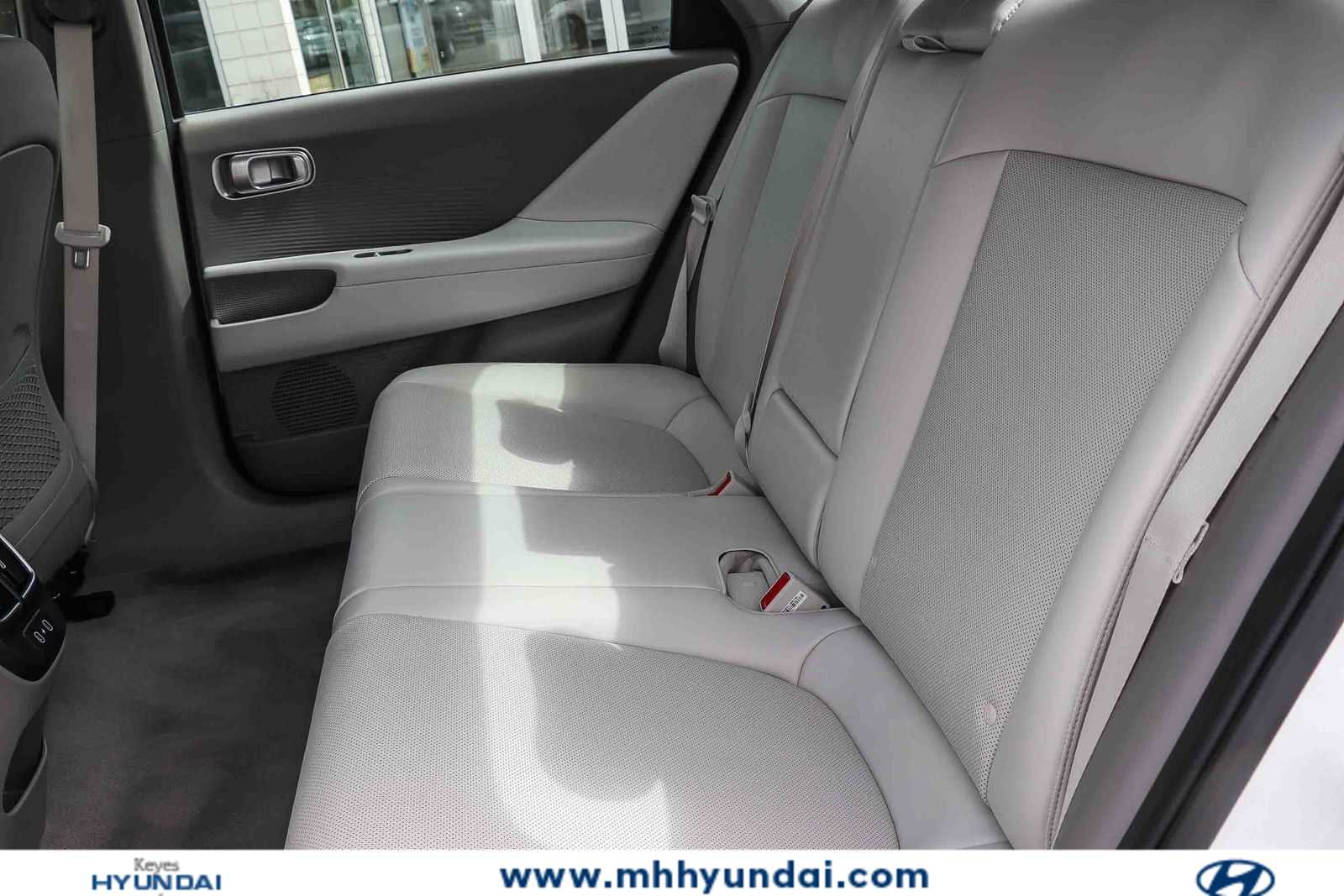 Thumbnail: 2024 Hyundai Ioniq 6 - 16