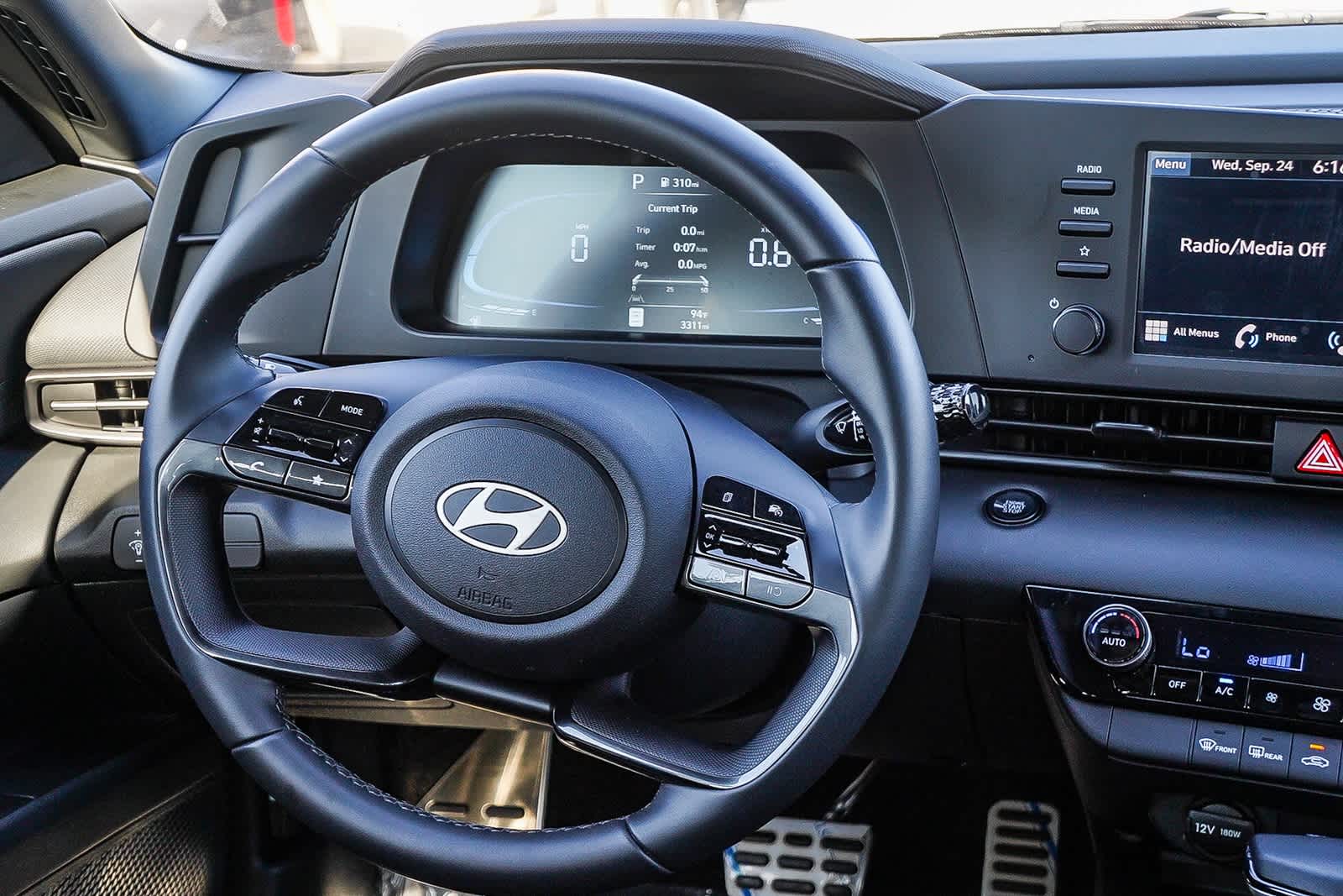 Thumbnail: 2025 Hyundai Elantra - 15