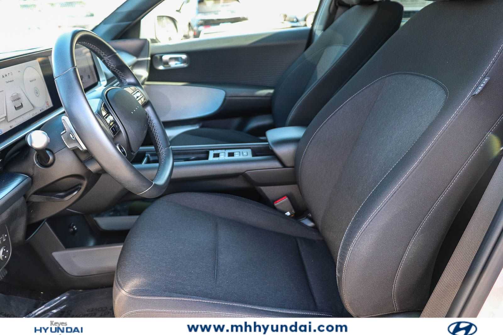 Thumbnail: 2023 Hyundai Ioniq 6 - 16