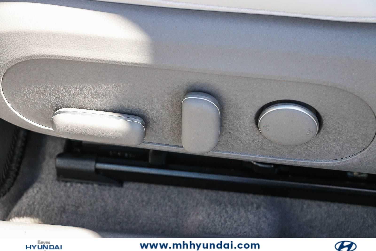 Thumbnail: 2025 Hyundai Ioniq 6 - 22