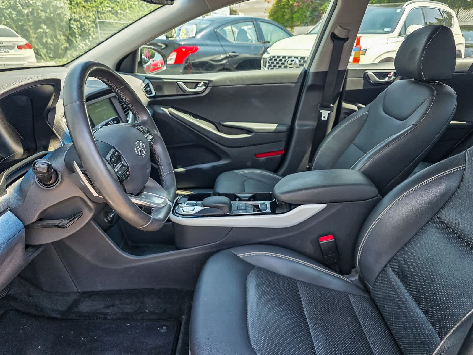 Thumbnail: 2019 Hyundai Ioniq - 14
