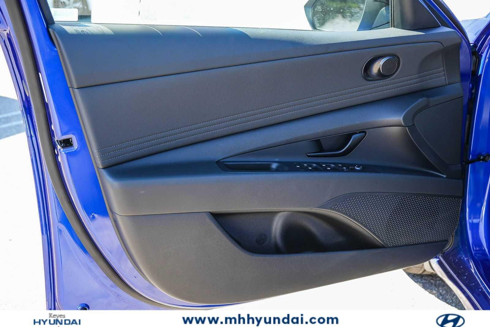 Thumbnail: 2025 Hyundai Elantra - 24