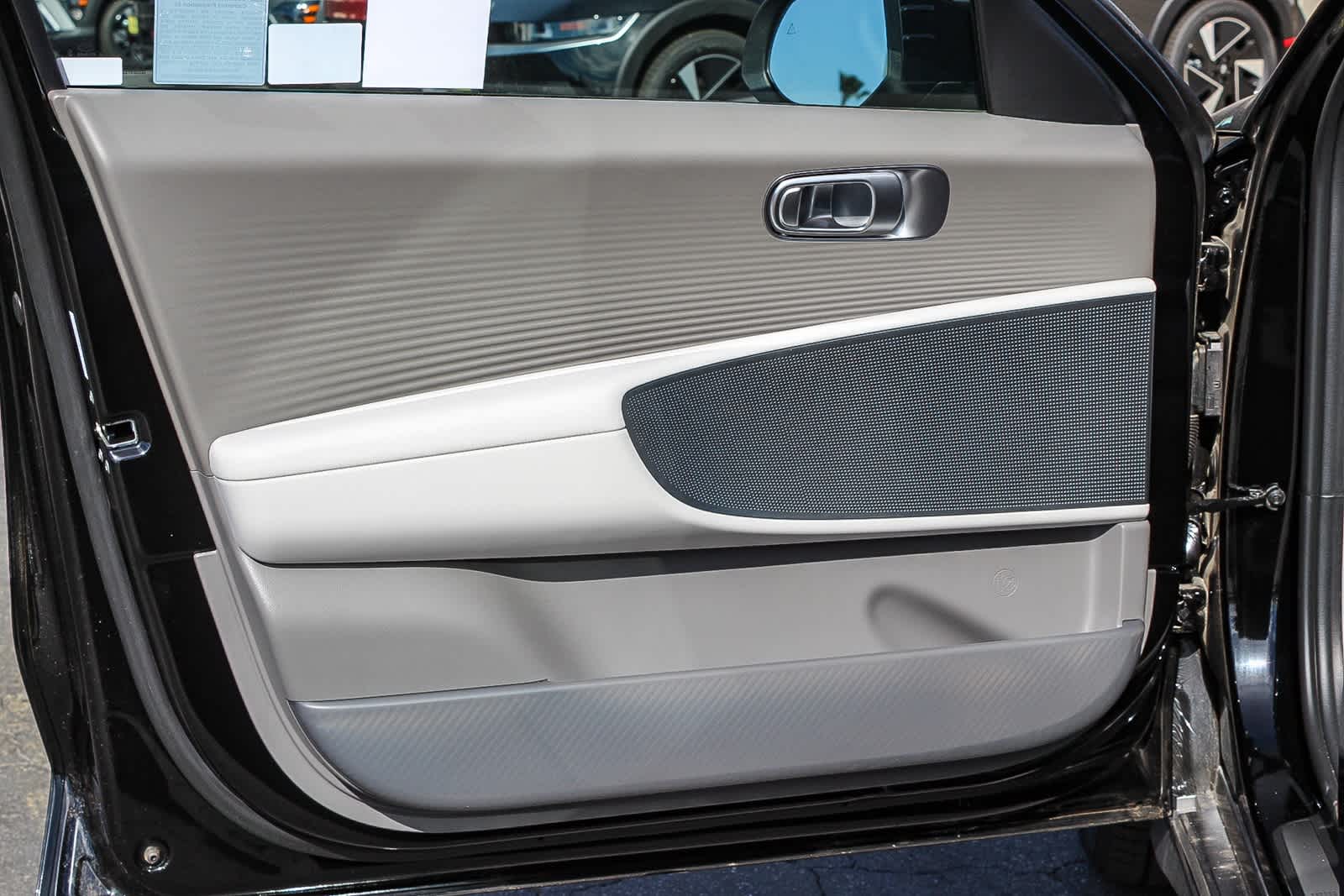 Thumbnail: 2025 Hyundai Ioniq 6 - 22