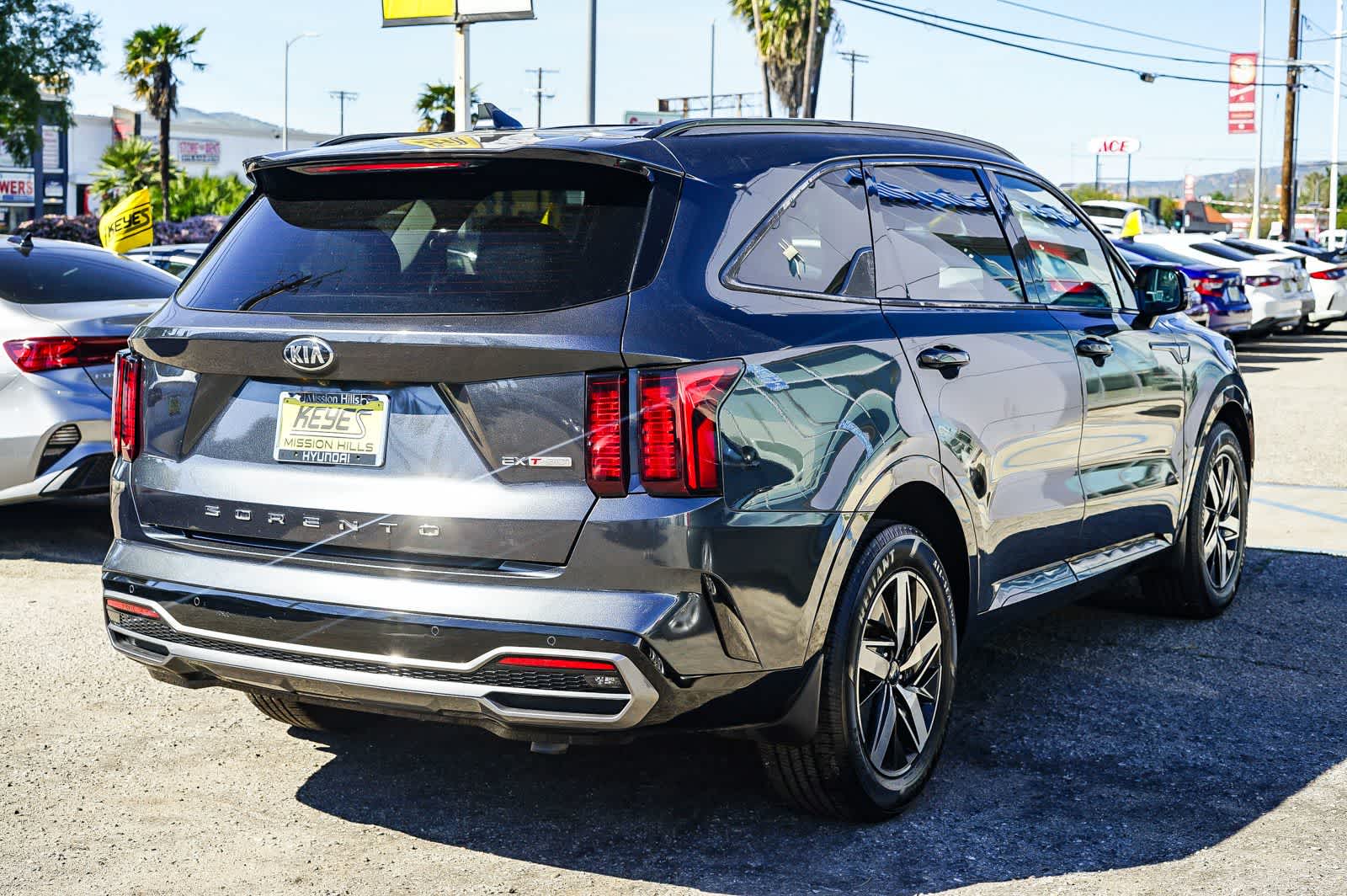 Thumbnail: 2021 Kia Sorento - 4