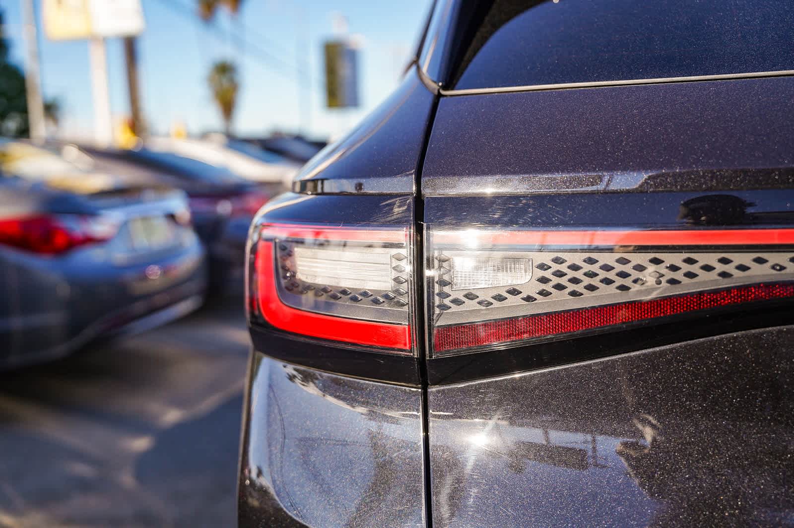 Thumbnail: 2023 Volkswagen ID.4 - 9