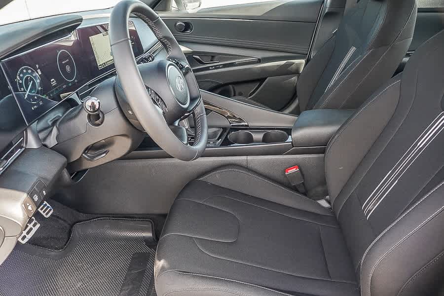 Thumbnail: 2025 Hyundai Elantra - 21